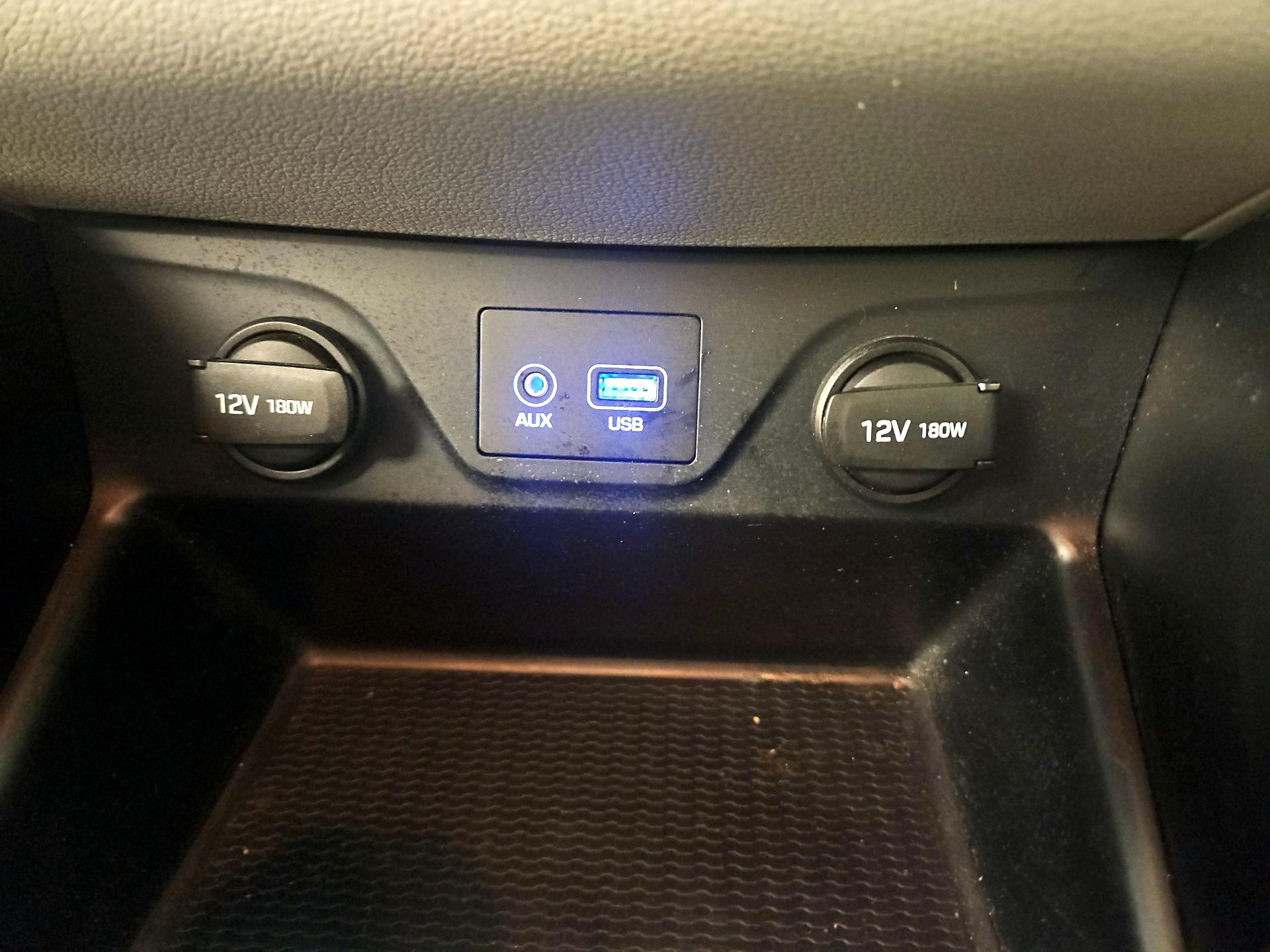 Thumbnail: 2016 Hyundai Tucson - 18