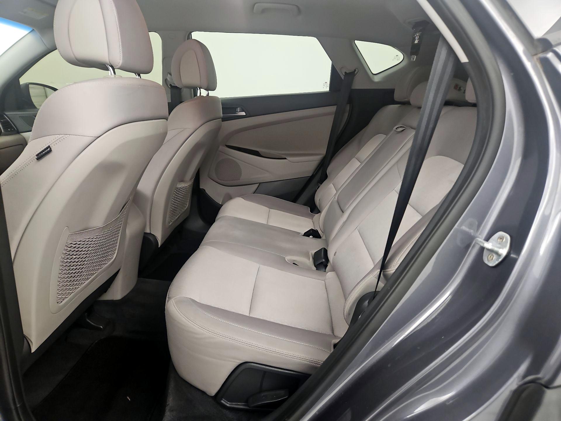 Thumbnail: 2016 Hyundai Tucson - 19