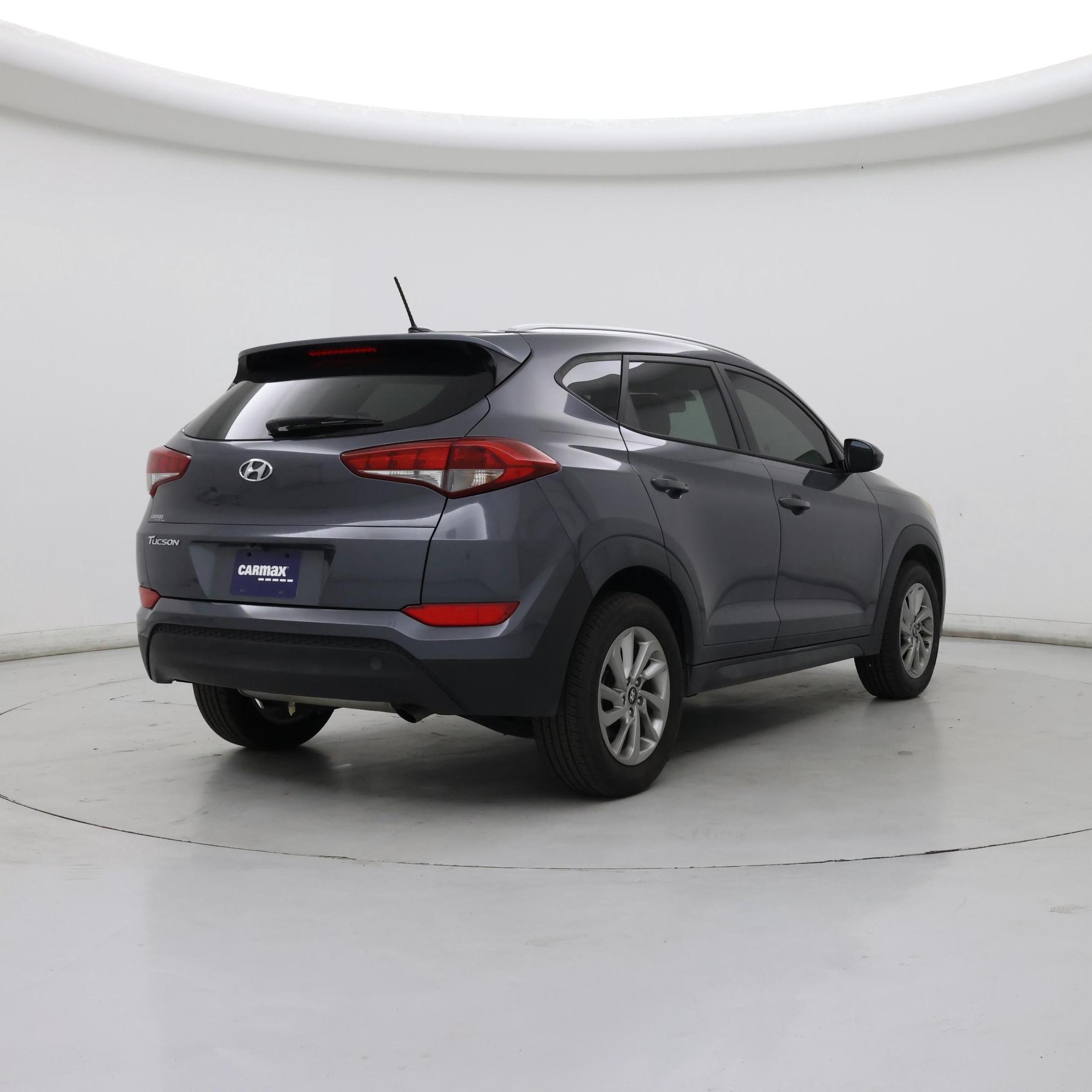 Thumbnail: 2016 Hyundai Tucson - 8