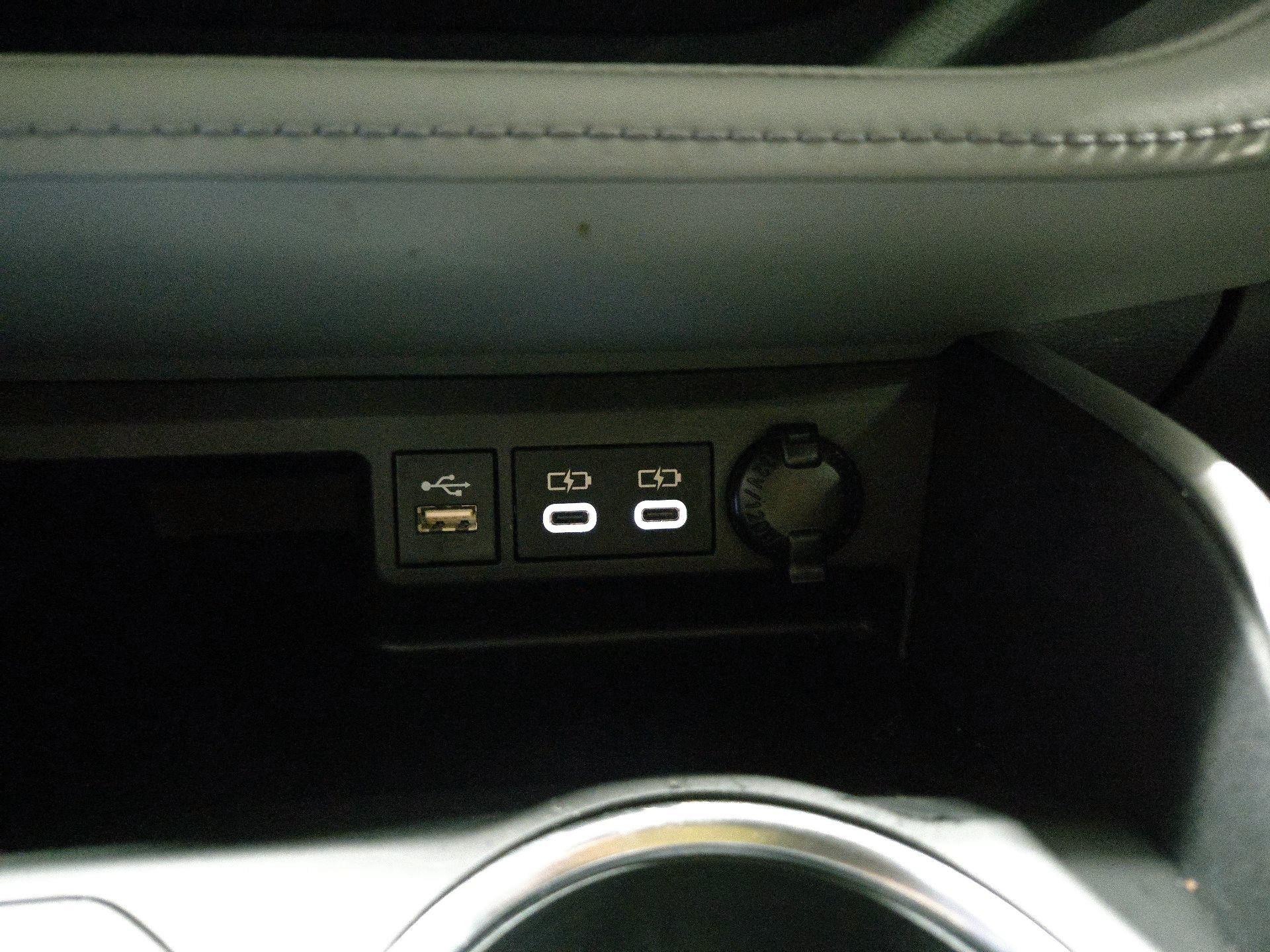 Thumbnail: 2023 Toyota Highlander - 18