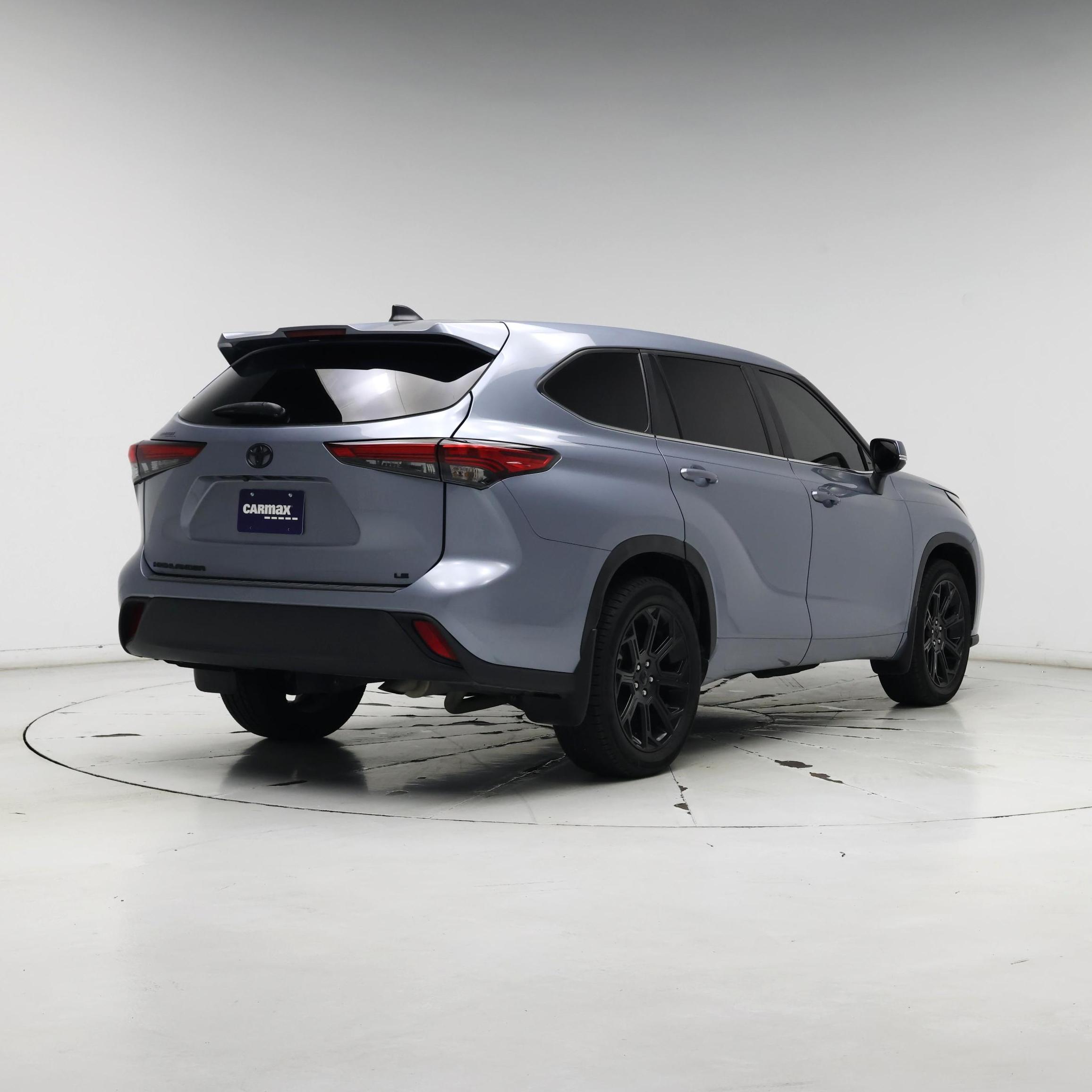 Thumbnail: 2023 Toyota Highlander - 8