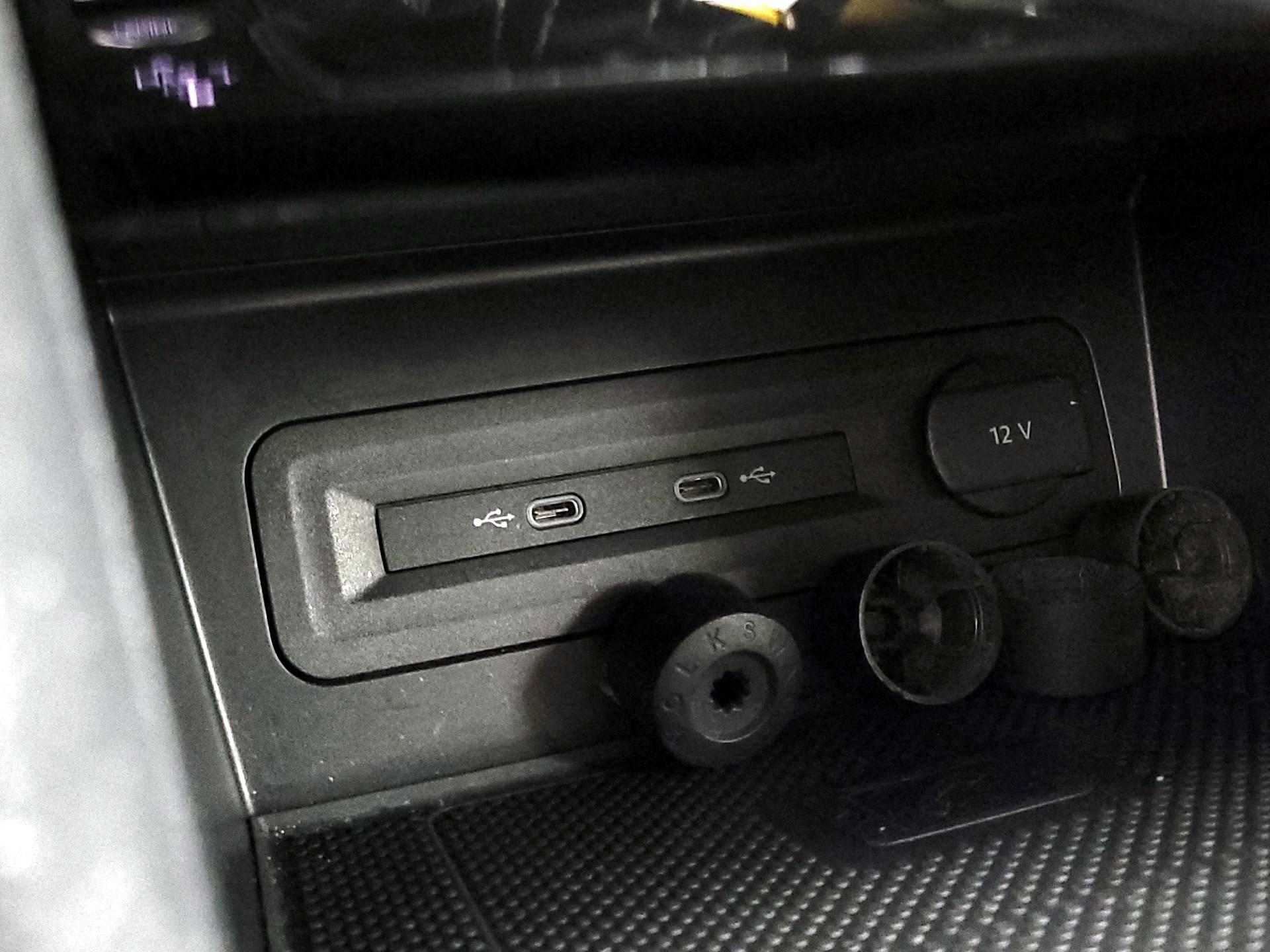 Thumbnail: 2023 Volkswagen Atlas - 18