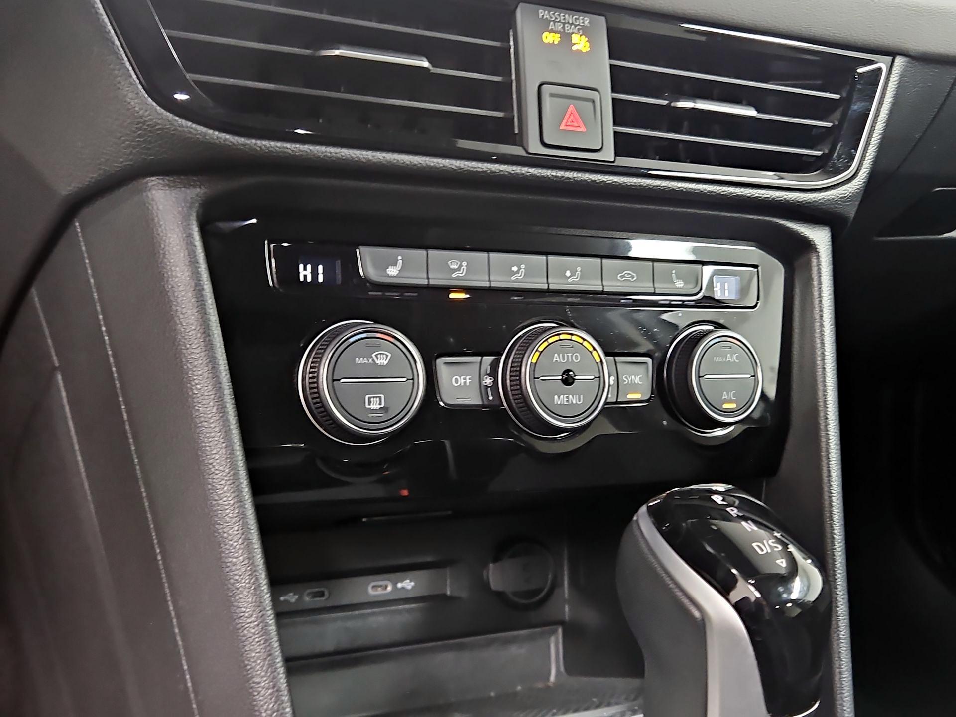 Thumbnail: 2024 Volkswagen Taos - 16