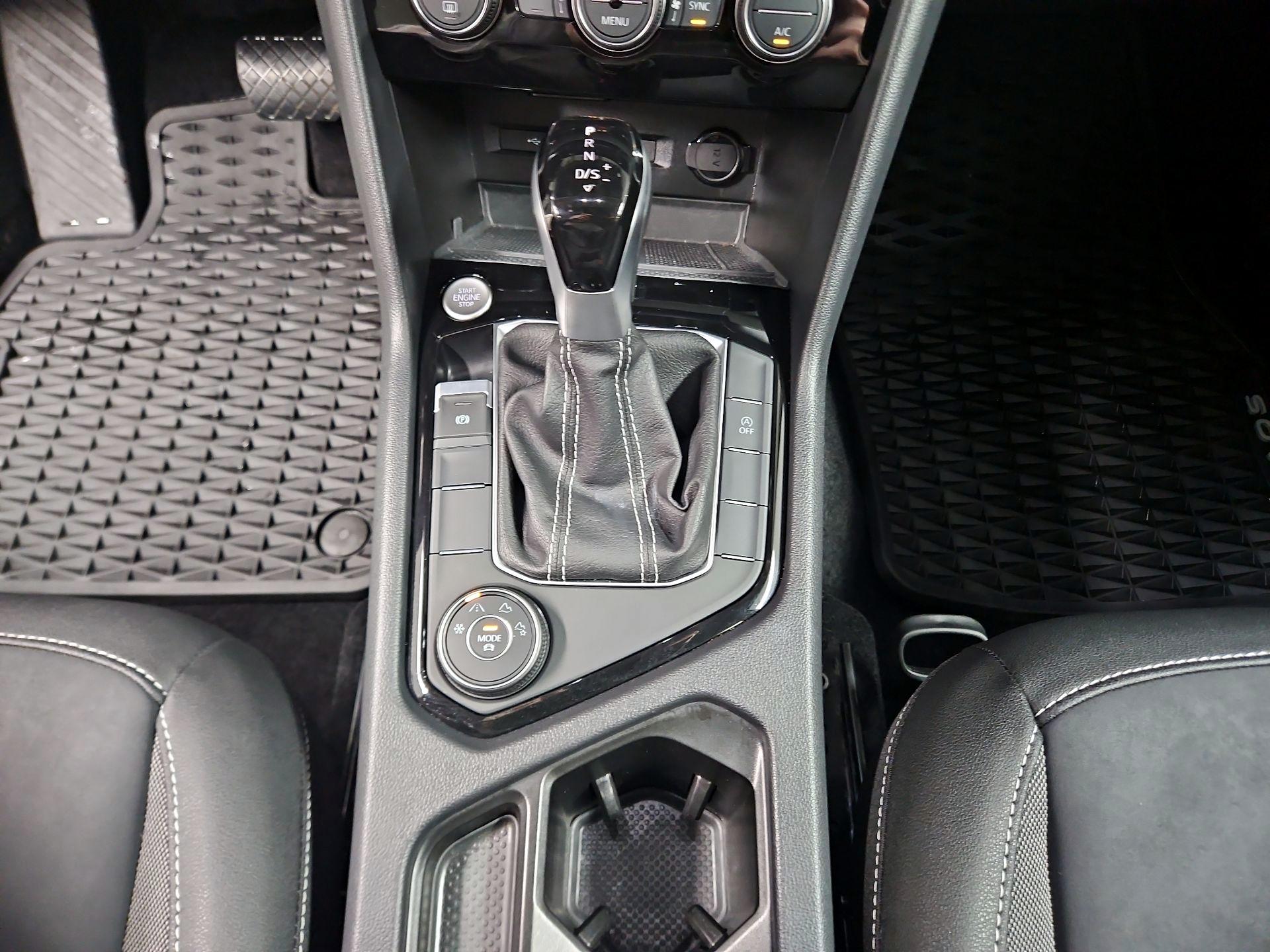 Thumbnail: 2024 Volkswagen Taos - 17