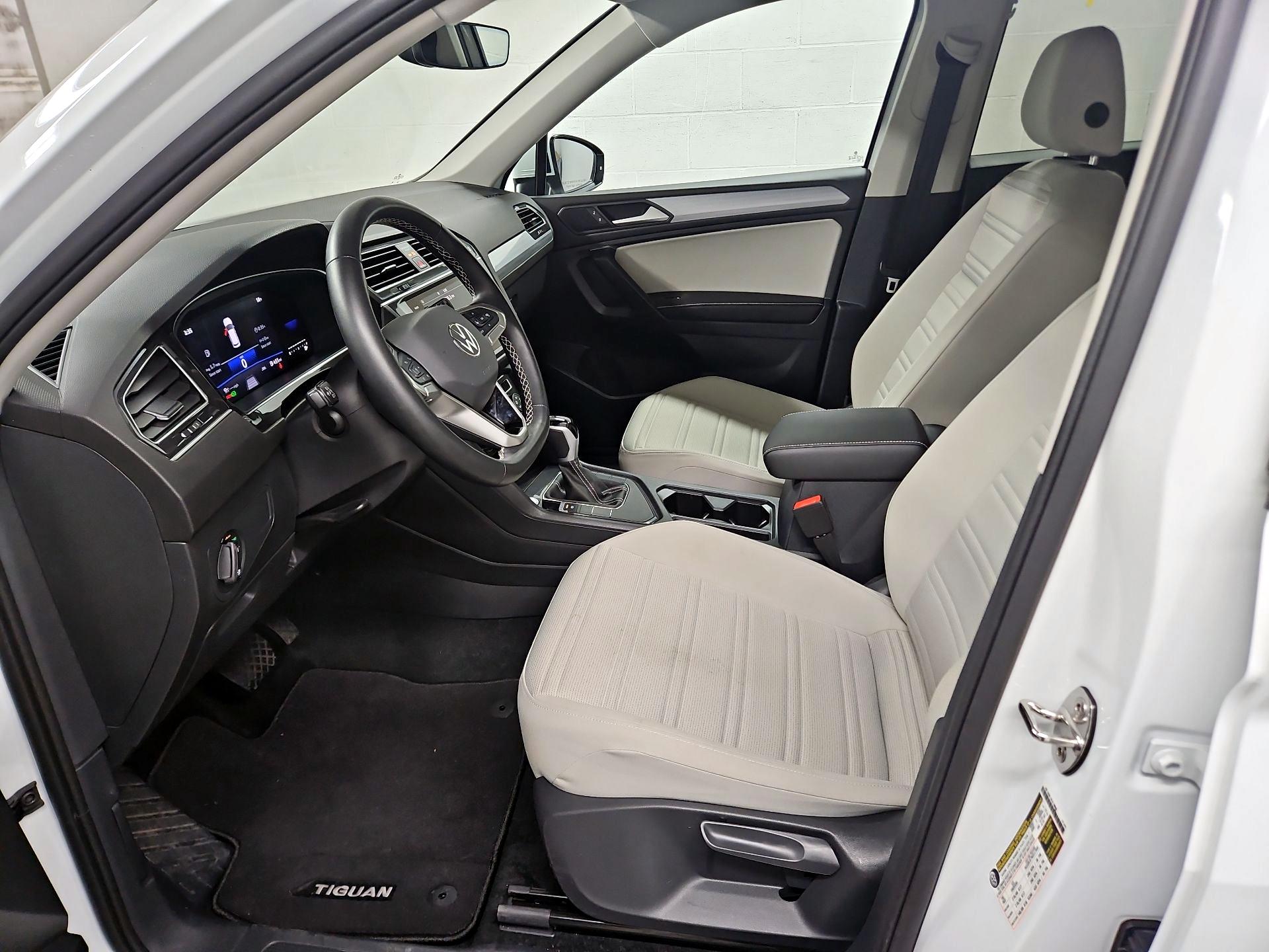 Thumbnail: 2024 Volkswagen Tiguan - 11