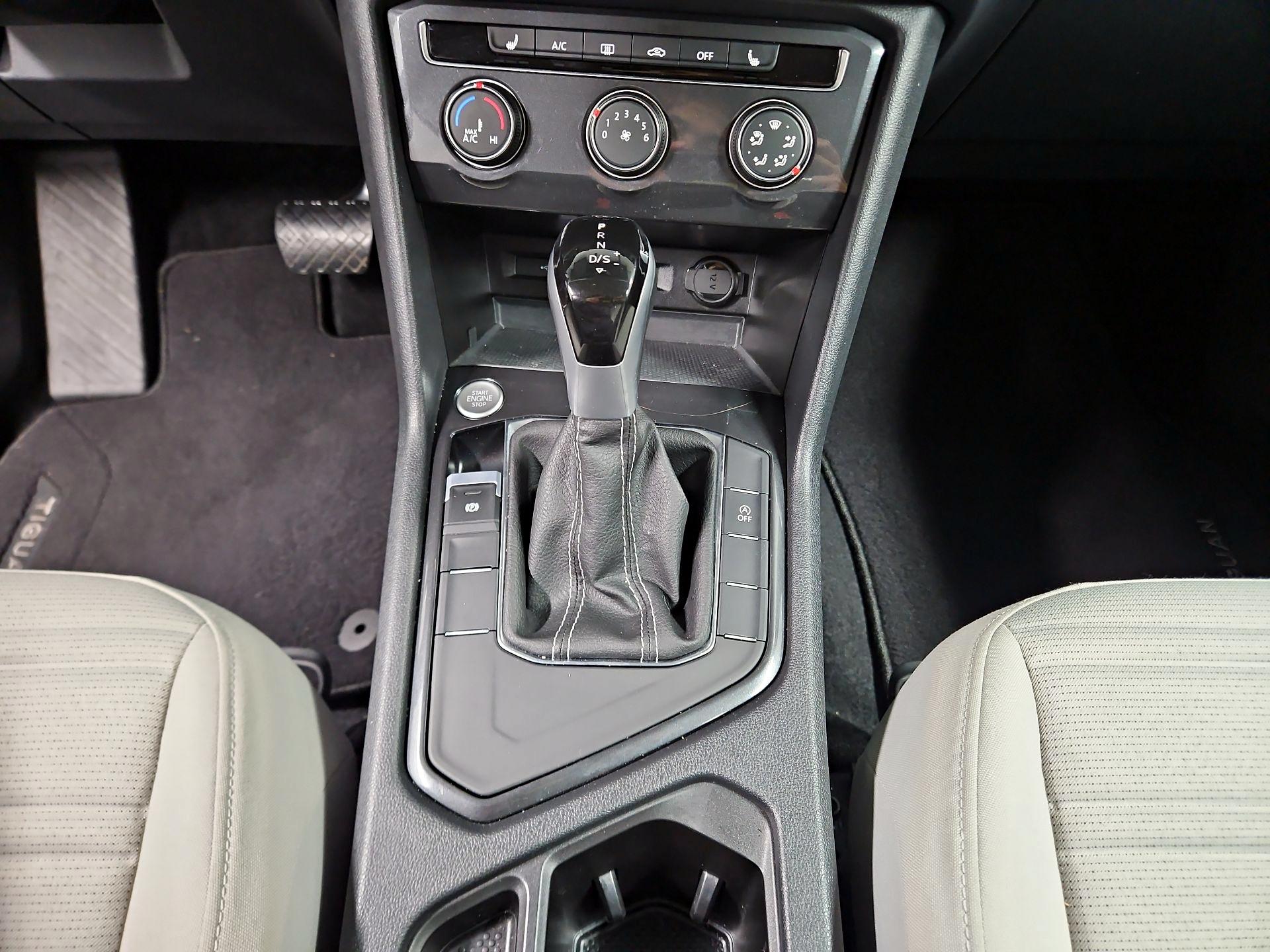 Thumbnail: 2024 Volkswagen Tiguan - 17