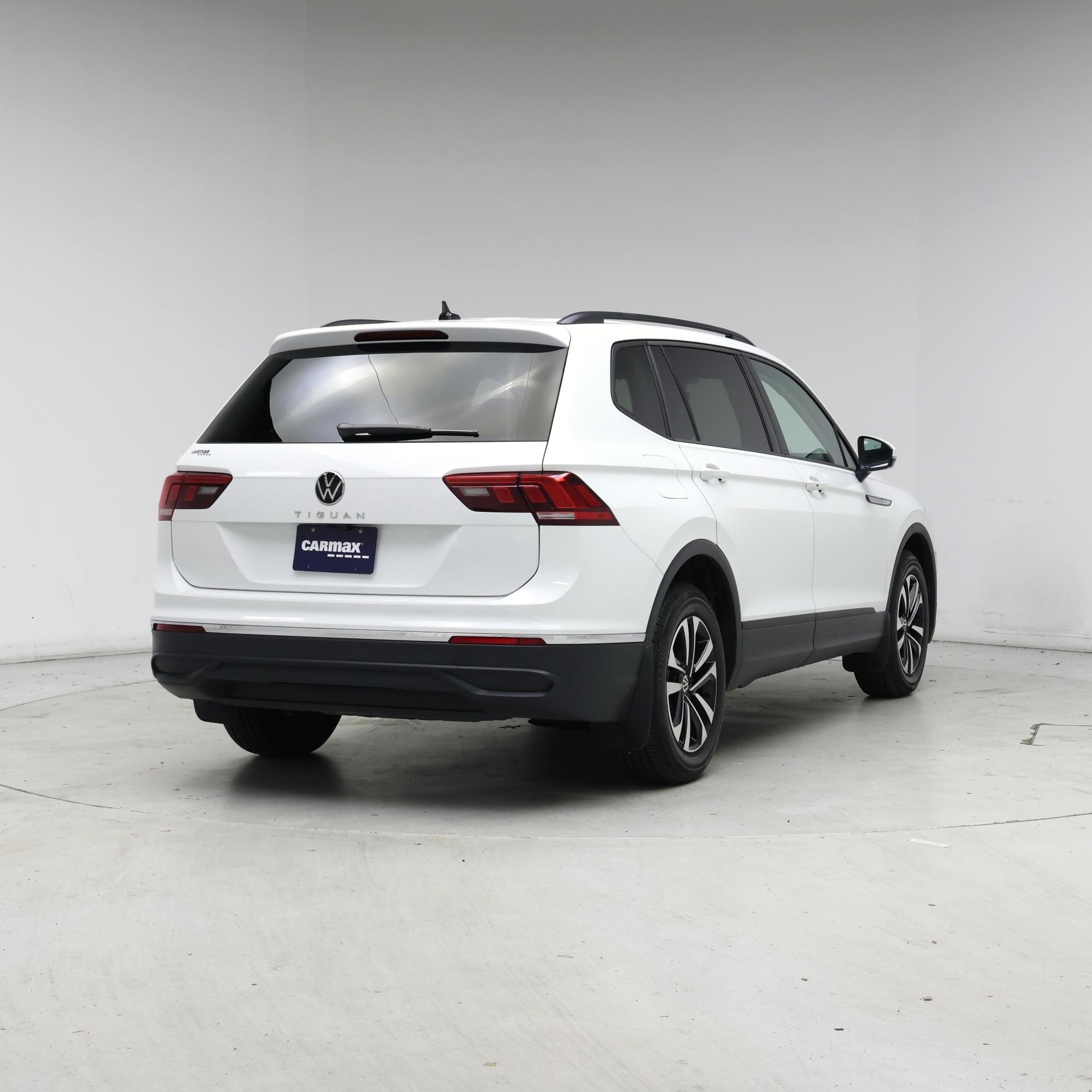 Thumbnail: 2024 Volkswagen Tiguan - 8