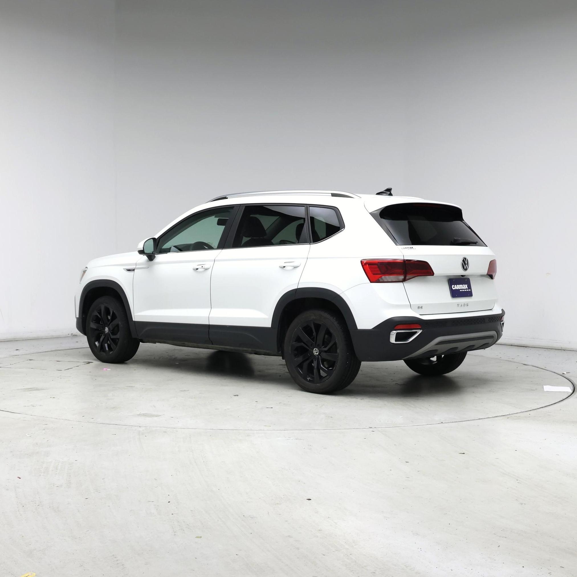 Thumbnail: 2022 Volkswagen Taos - 2