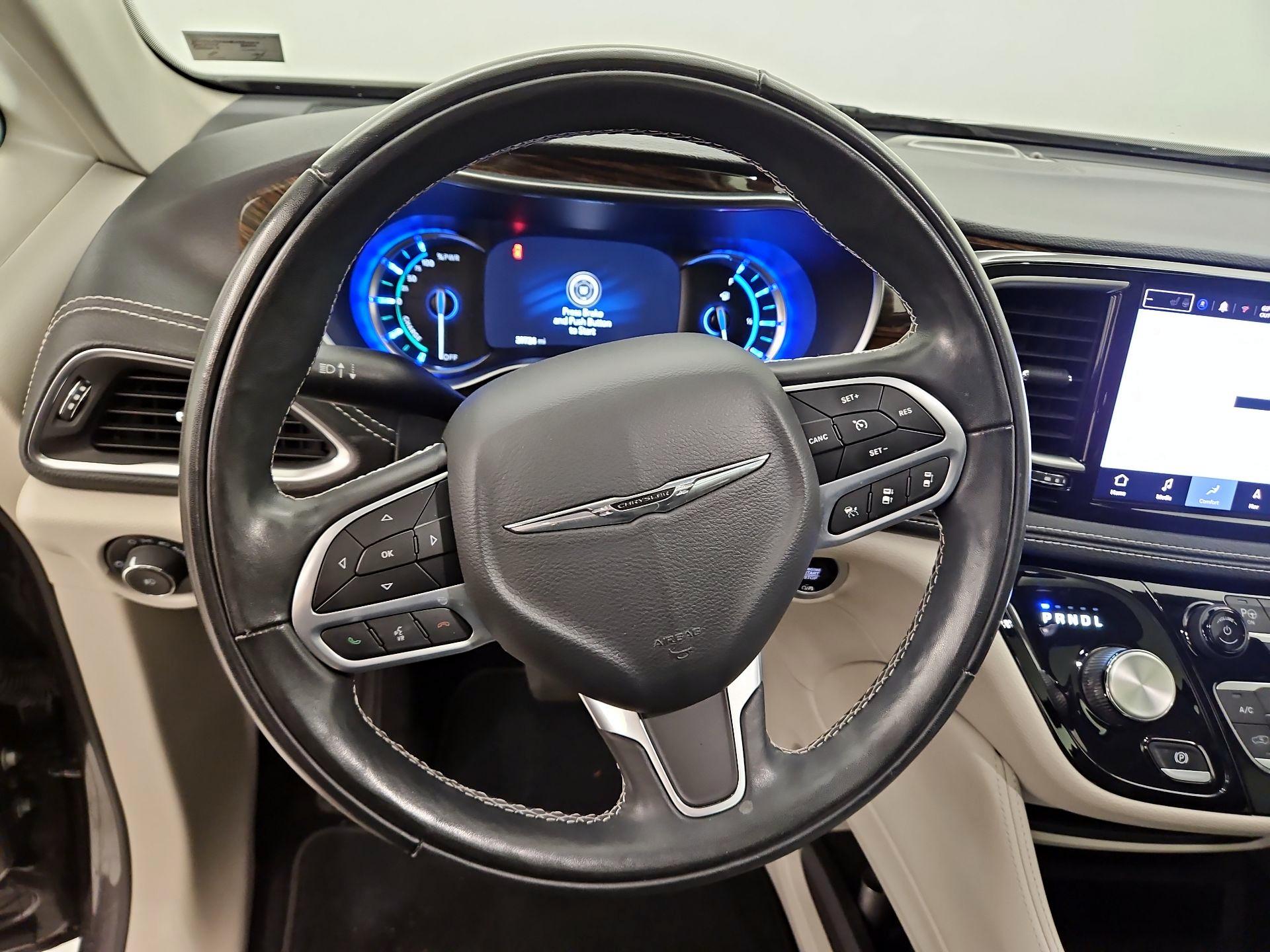 Thumbnail: 2022 Chrysler Pacifica - 10