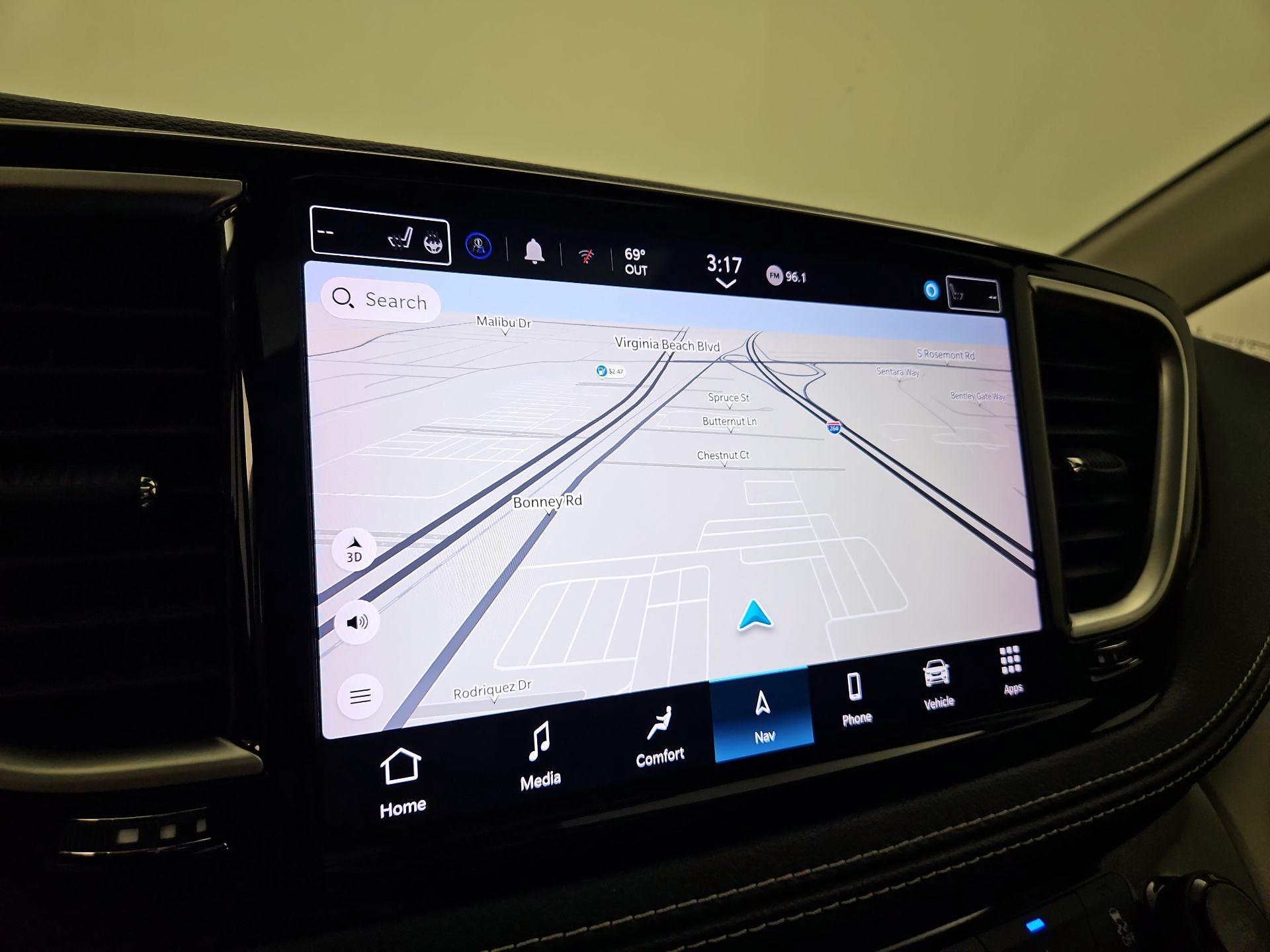 Thumbnail: 2022 Chrysler Pacifica - 14