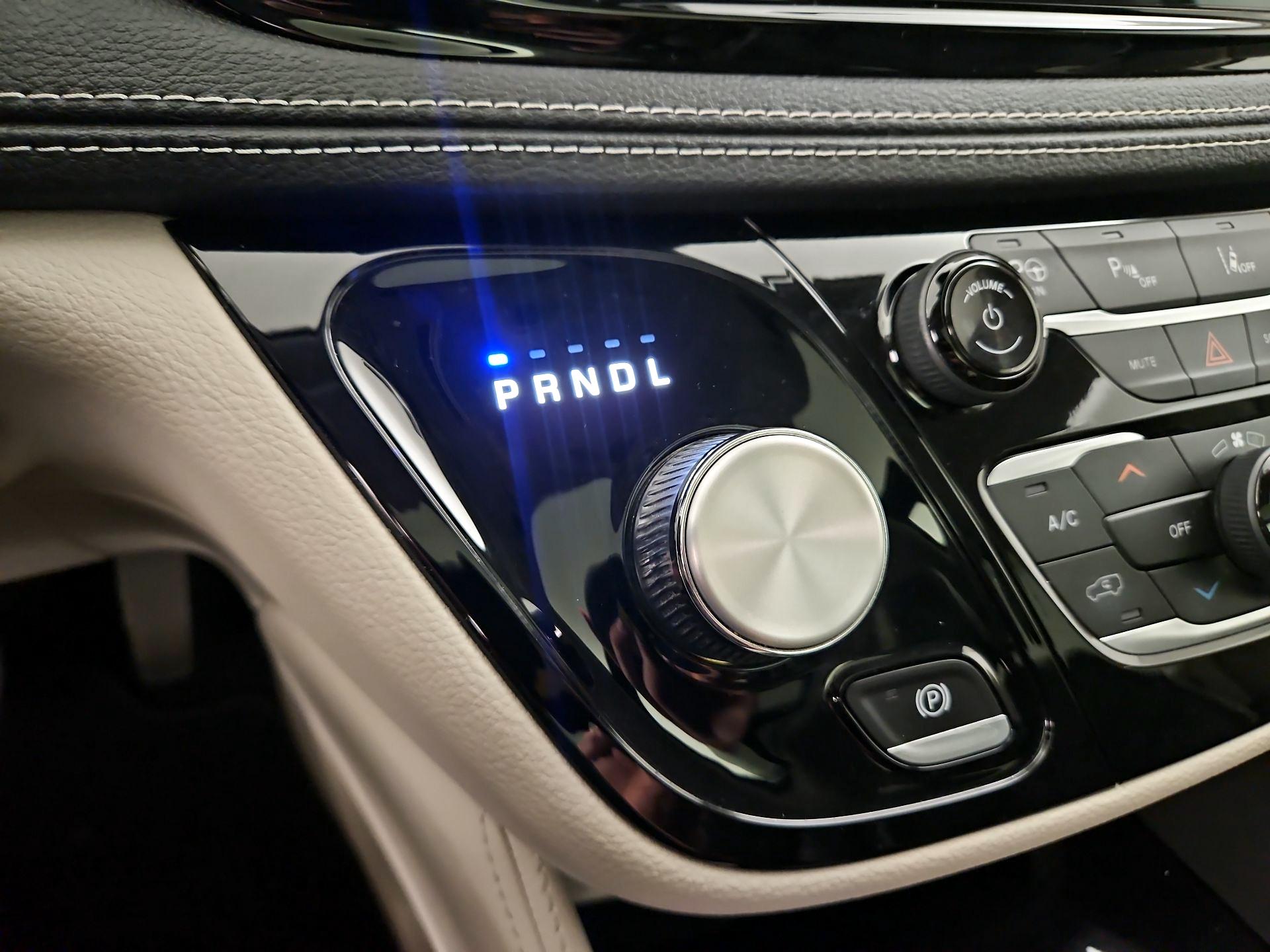 Thumbnail: 2022 Chrysler Pacifica - 18