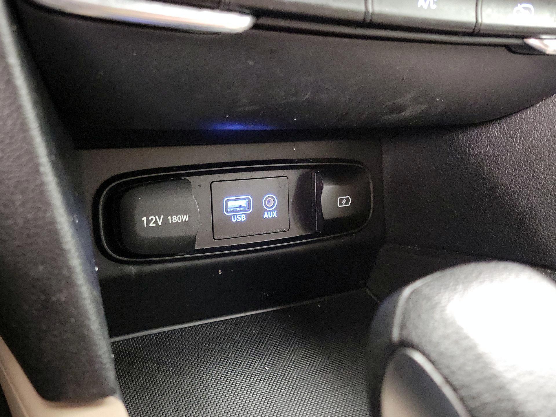 Thumbnail: 2020 Hyundai Santa Fe - 18