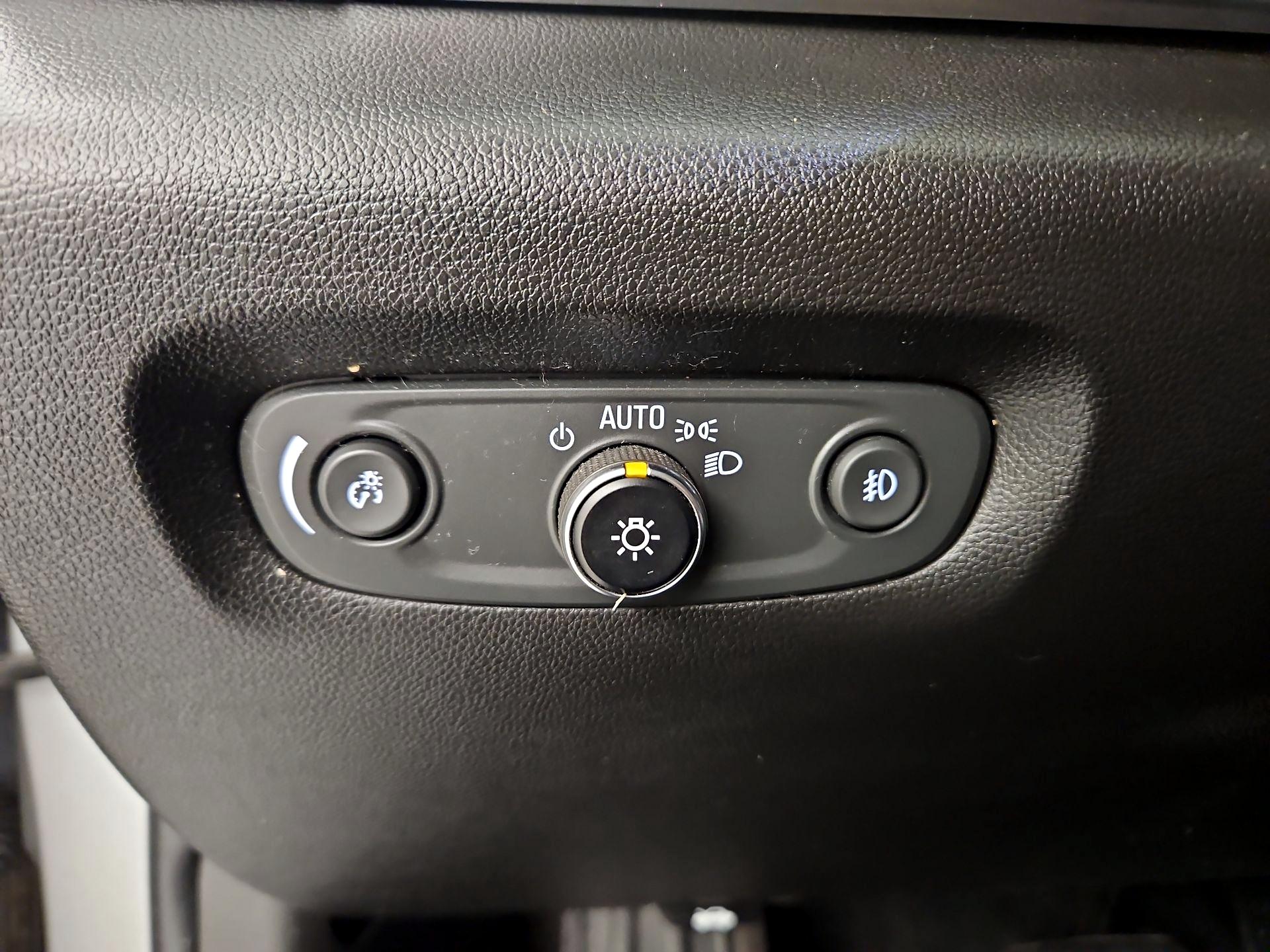 Thumbnail: 2019 Chevrolet Traverse - 13