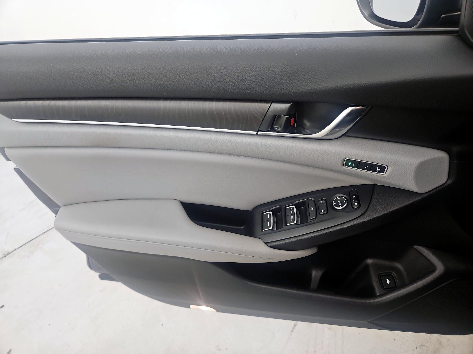 Thumbnail: 2019 Honda Accord - 12