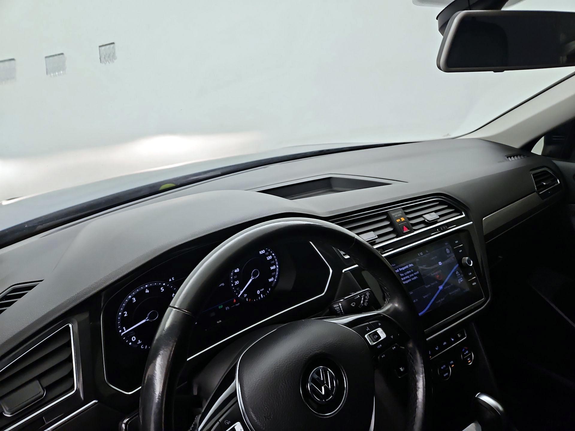 Thumbnail: 2019 Volkswagen Tiguan - 9