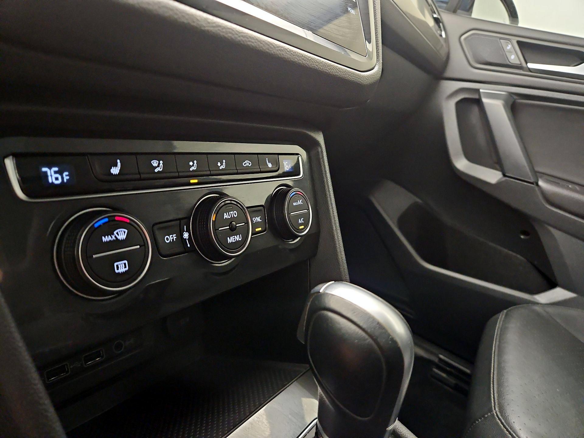 Thumbnail: 2019 Volkswagen Tiguan - 17