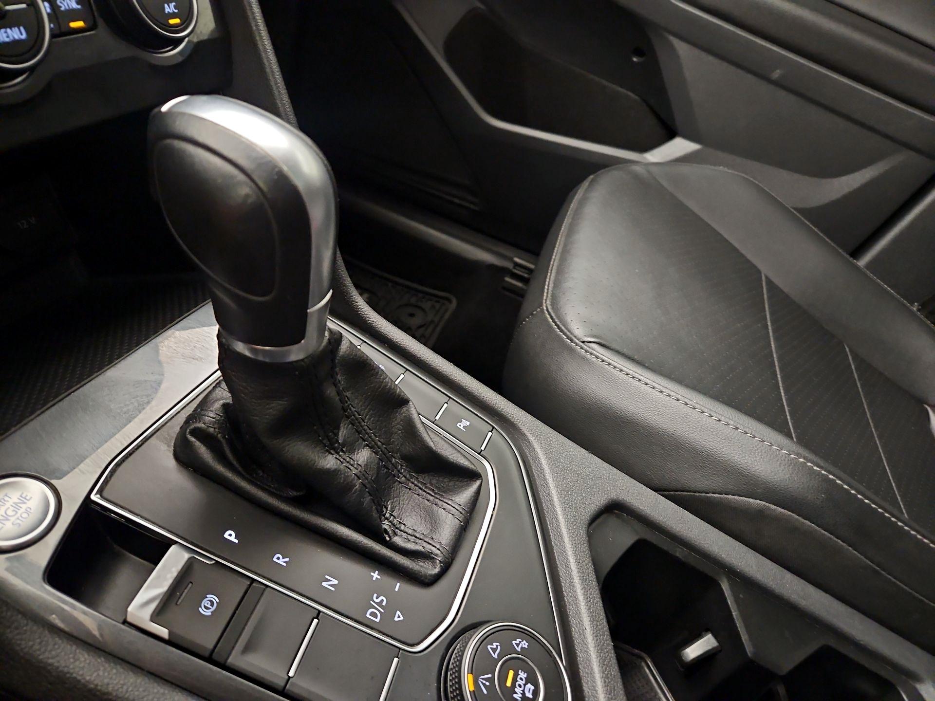 Thumbnail: 2019 Volkswagen Tiguan - 18