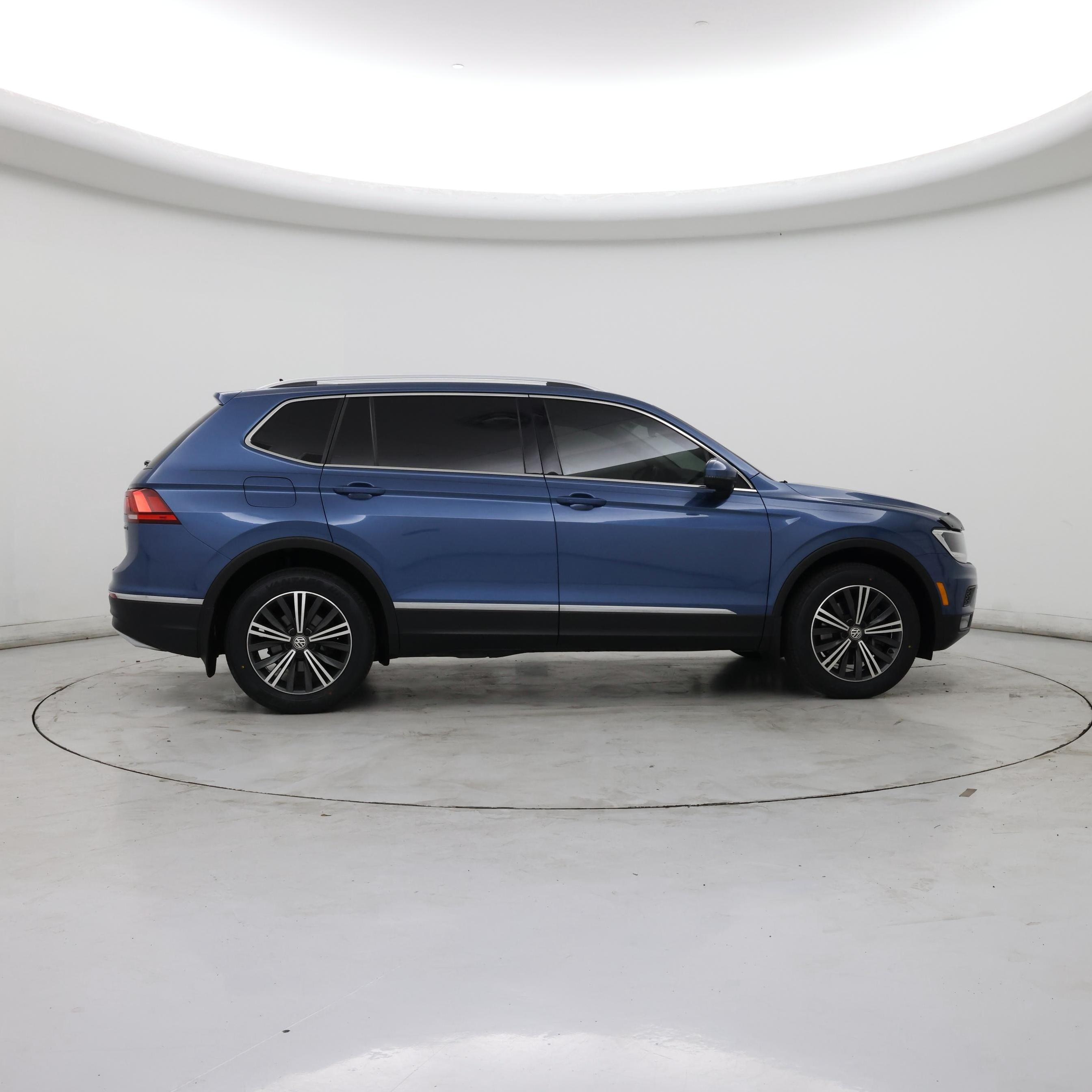 Thumbnail: 2019 Volkswagen Tiguan - 7