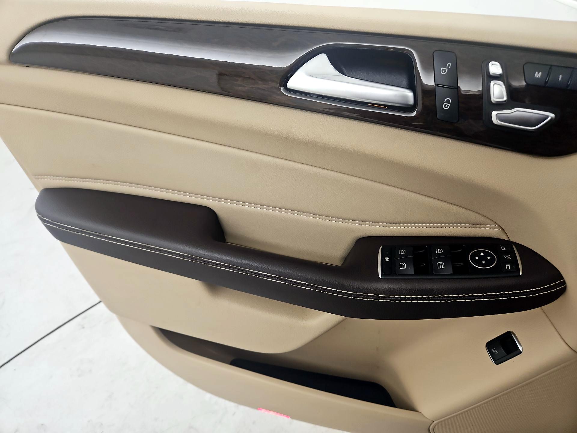 Thumbnail: 2017 Mercedes-Benz GLS - 12