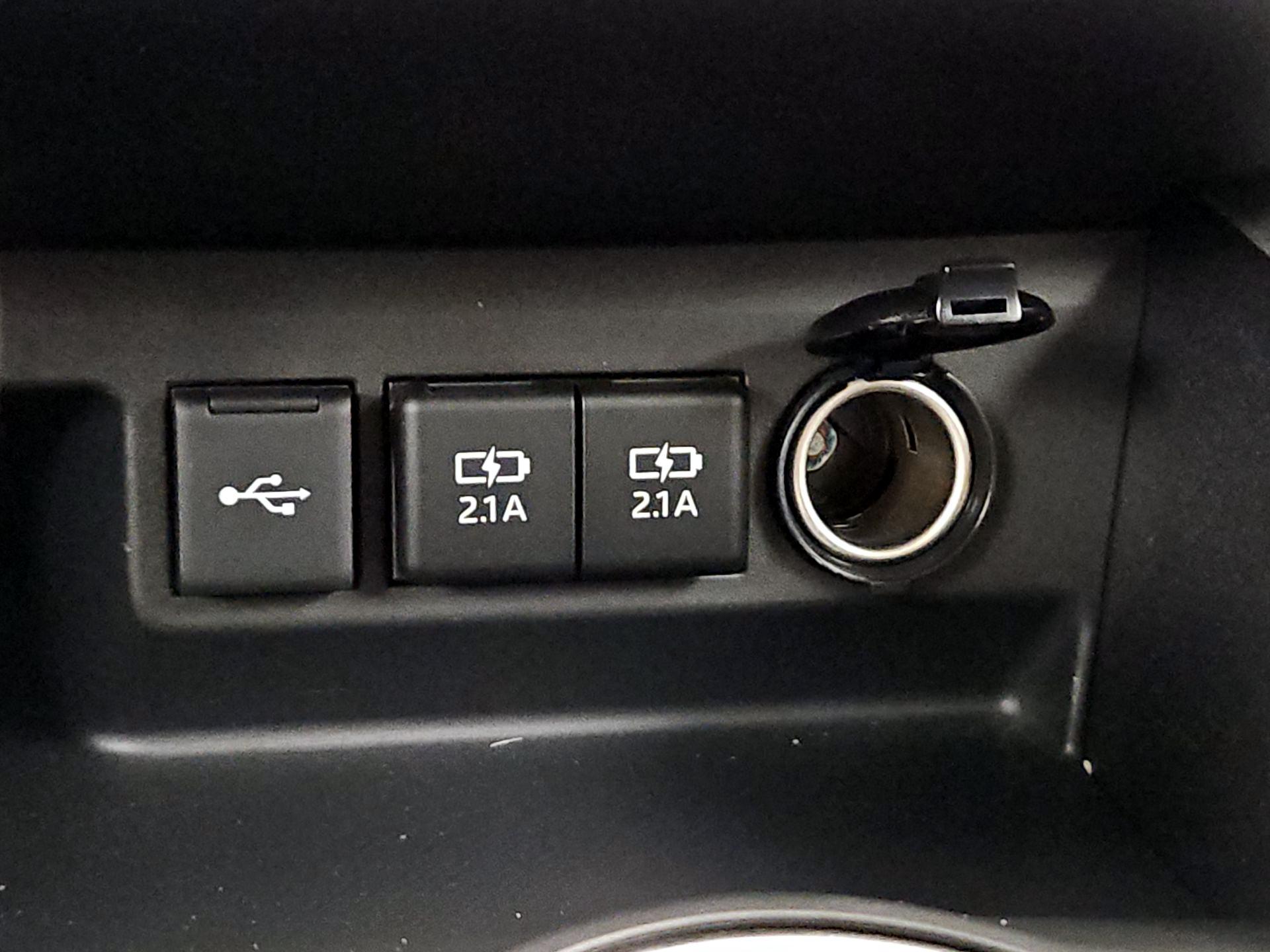 Thumbnail: 2021 Toyota Highlander - 18