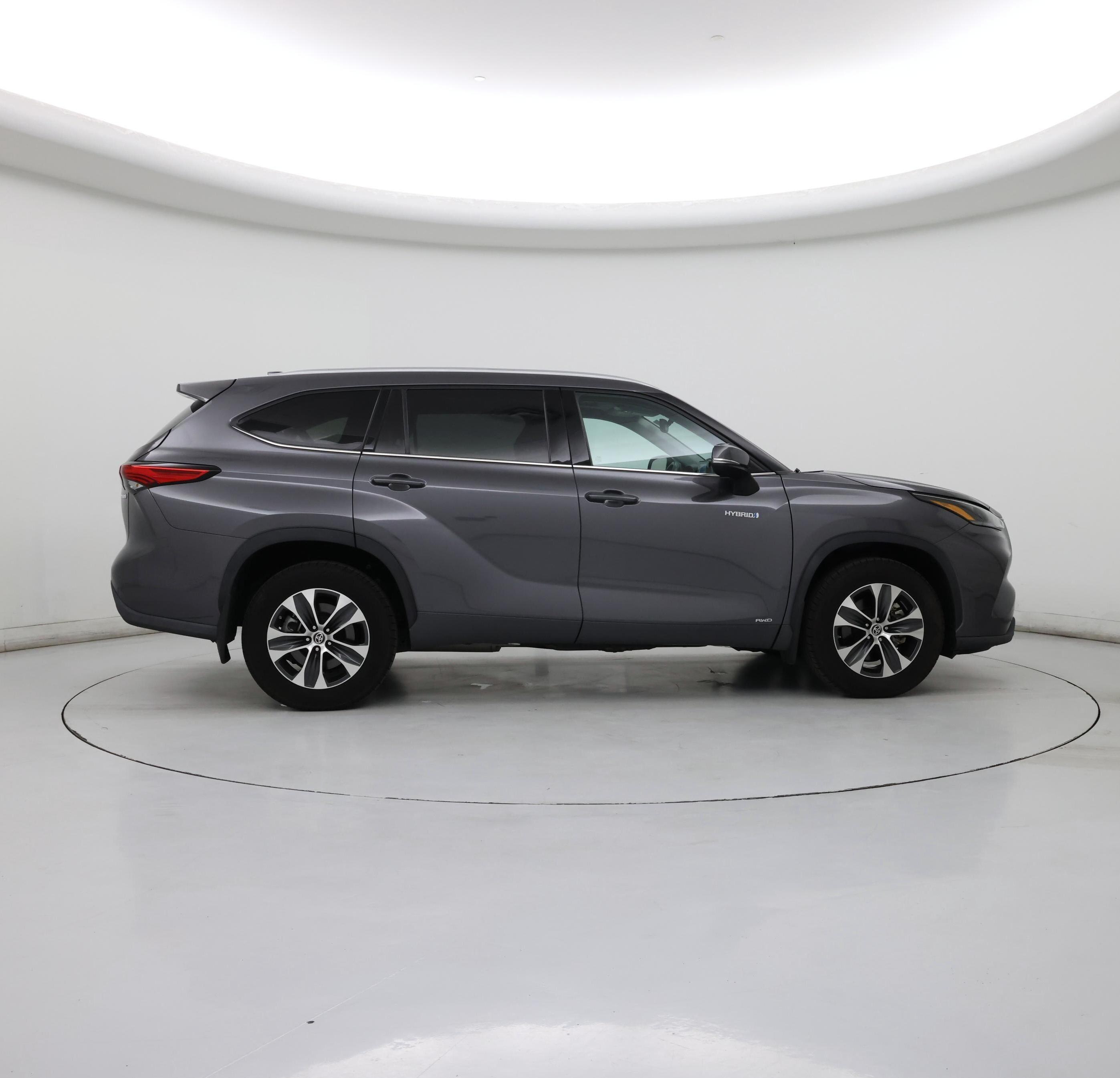 Thumbnail: 2021 Toyota Highlander - 7