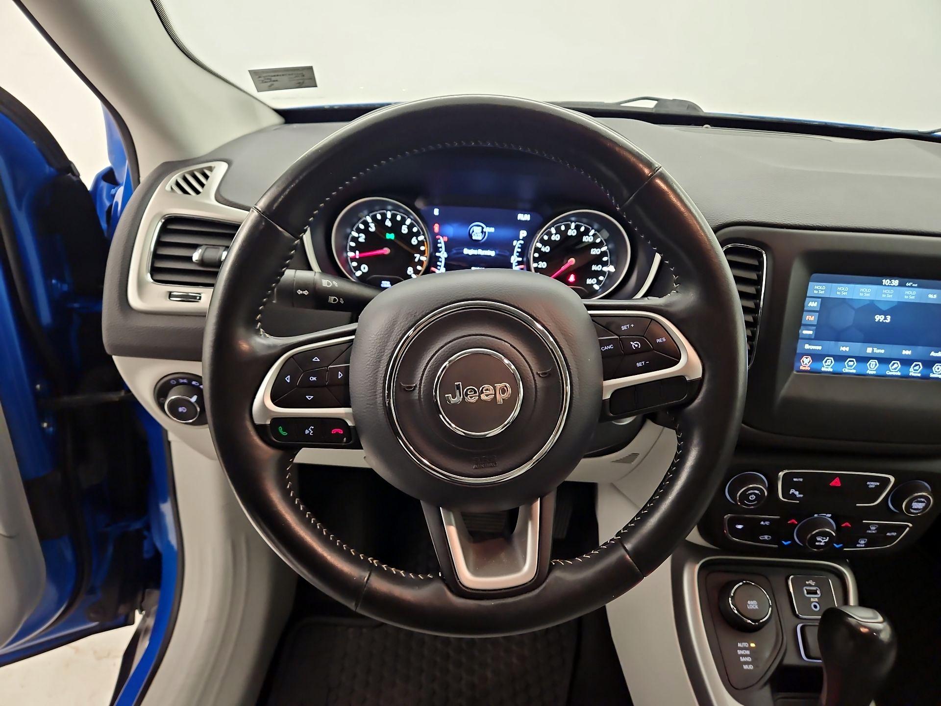 Thumbnail: 2018 Jeep Compass - 10