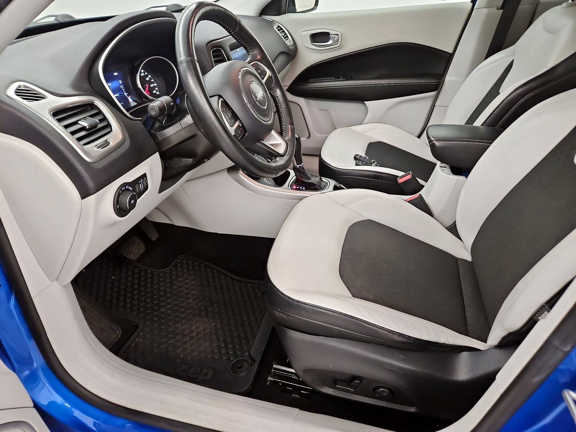 Thumbnail: 2018 Jeep Compass - 11