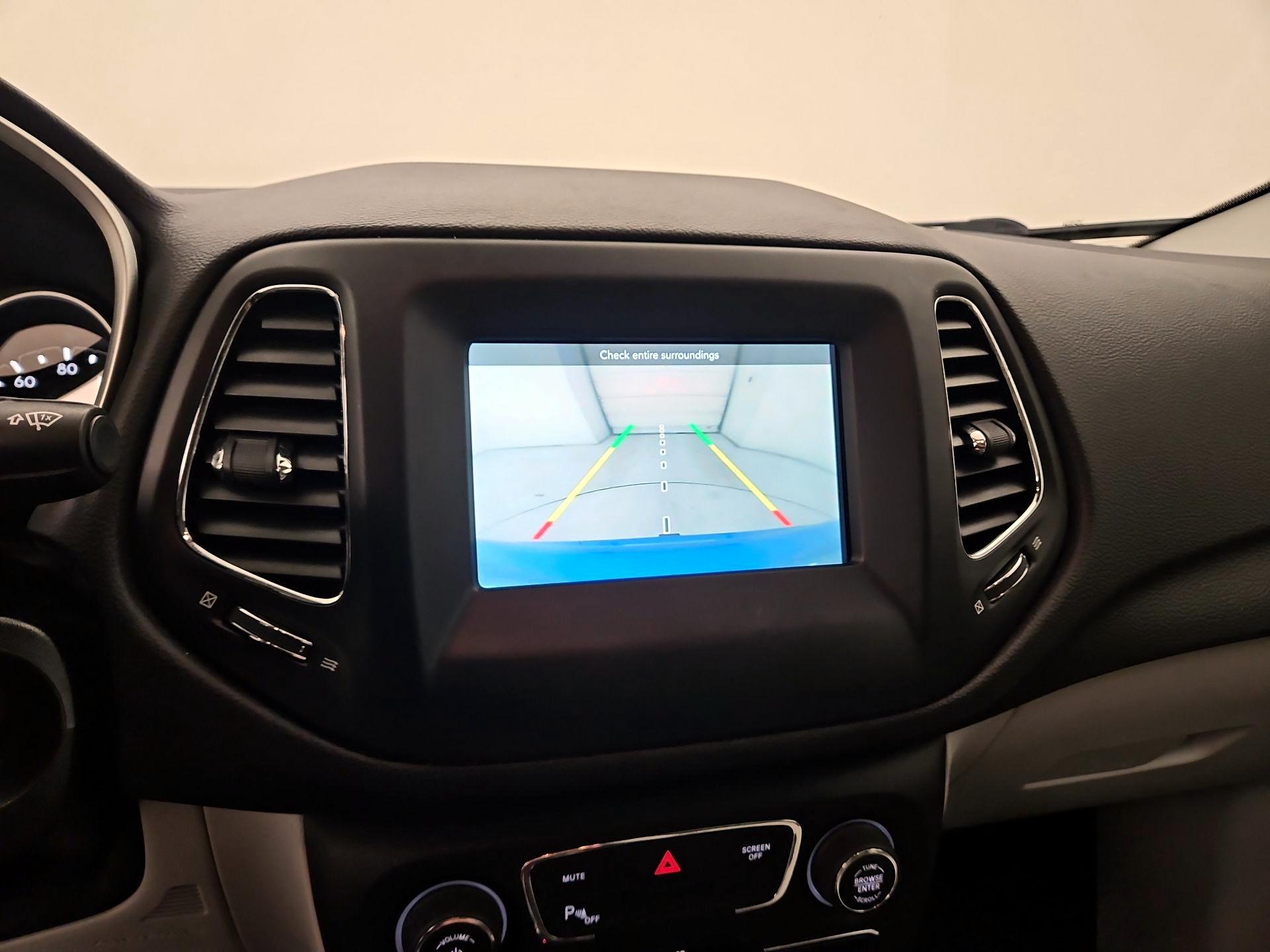 Thumbnail: 2018 Jeep Compass - 14