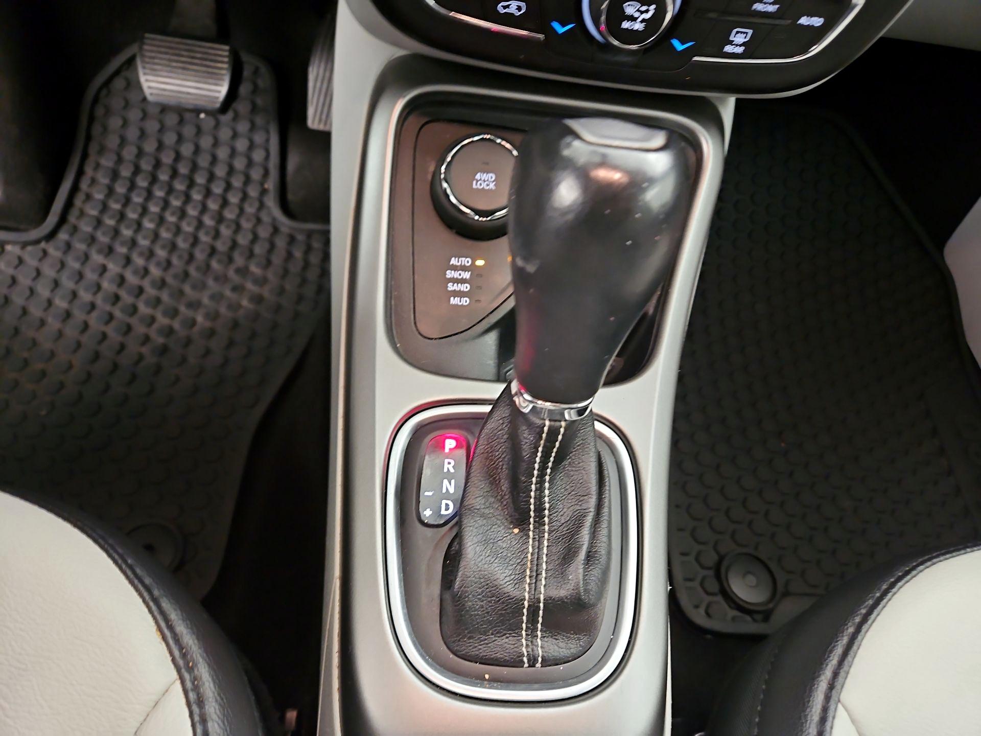 Thumbnail: 2018 Jeep Compass - 17