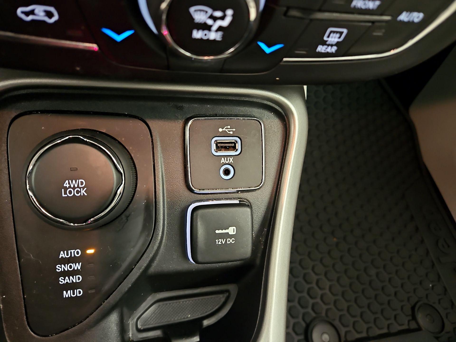 Thumbnail: 2018 Jeep Compass - 18