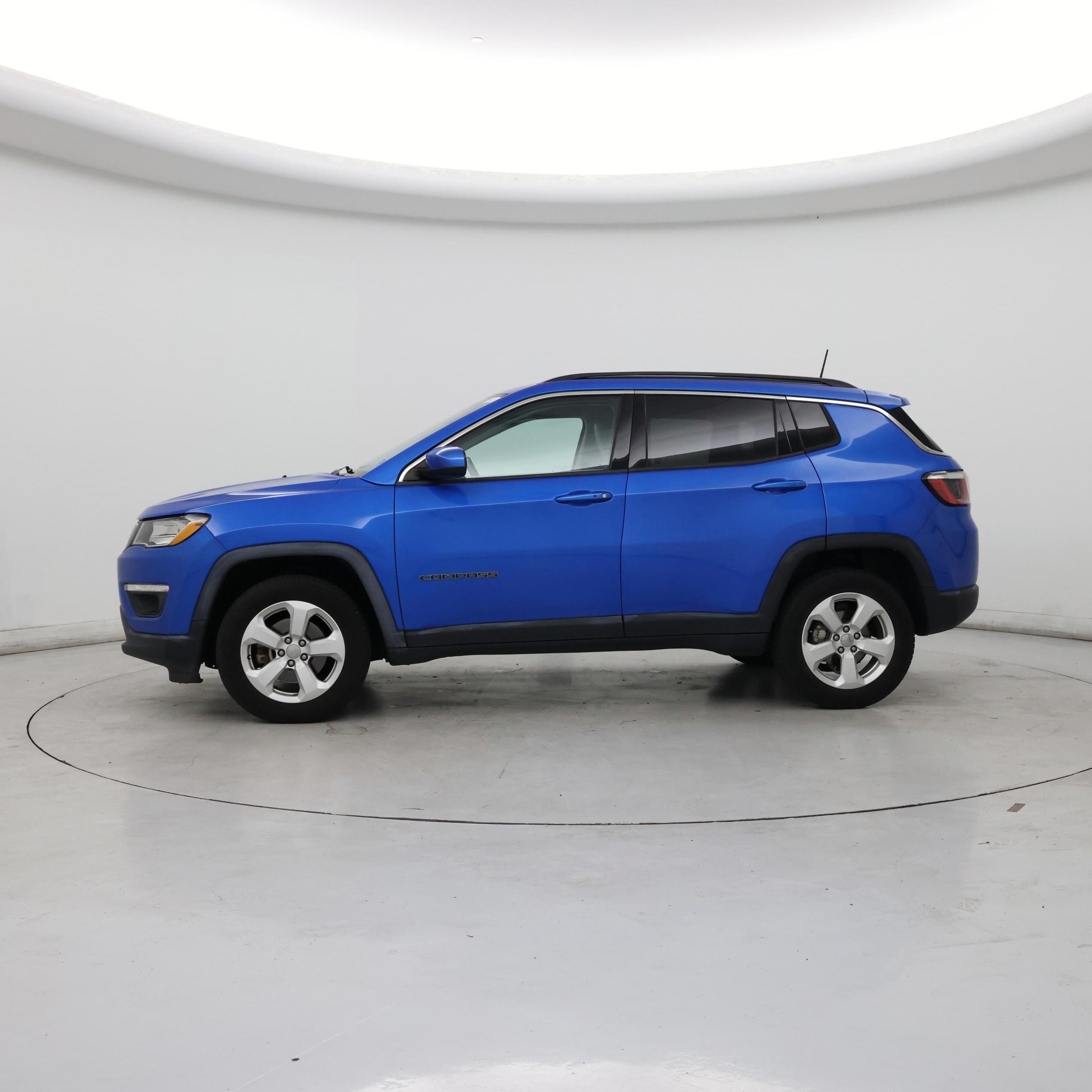Thumbnail: 2018 Jeep Compass - 3