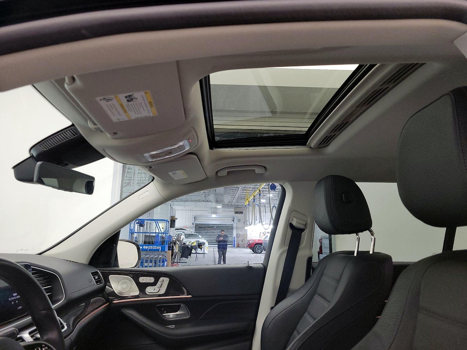 2023 Mercedes-Benz GLS GLS450 - Photo 21