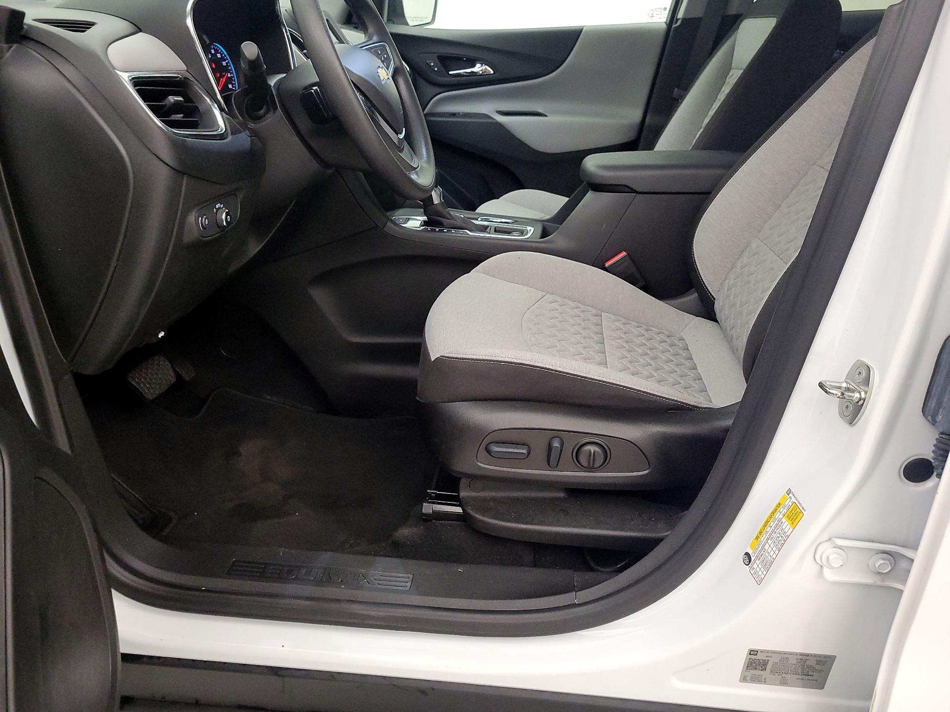 Thumbnail: 2022 Chevrolet Equinox - 11