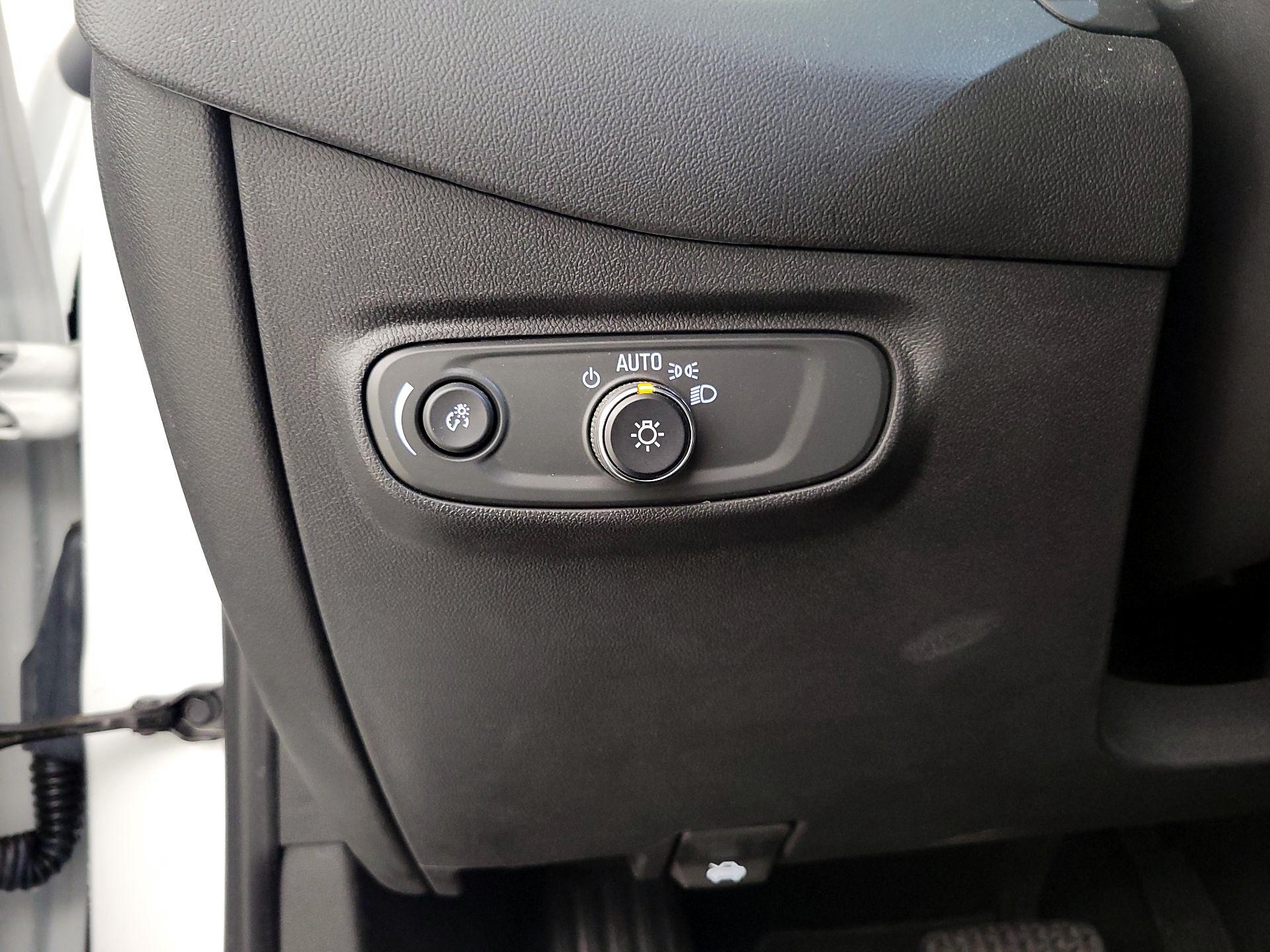 Thumbnail: 2022 Chevrolet Equinox - 13