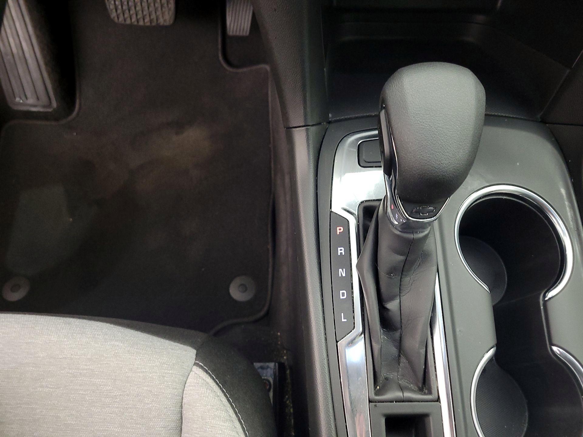 Thumbnail: 2022 Chevrolet Equinox - 17