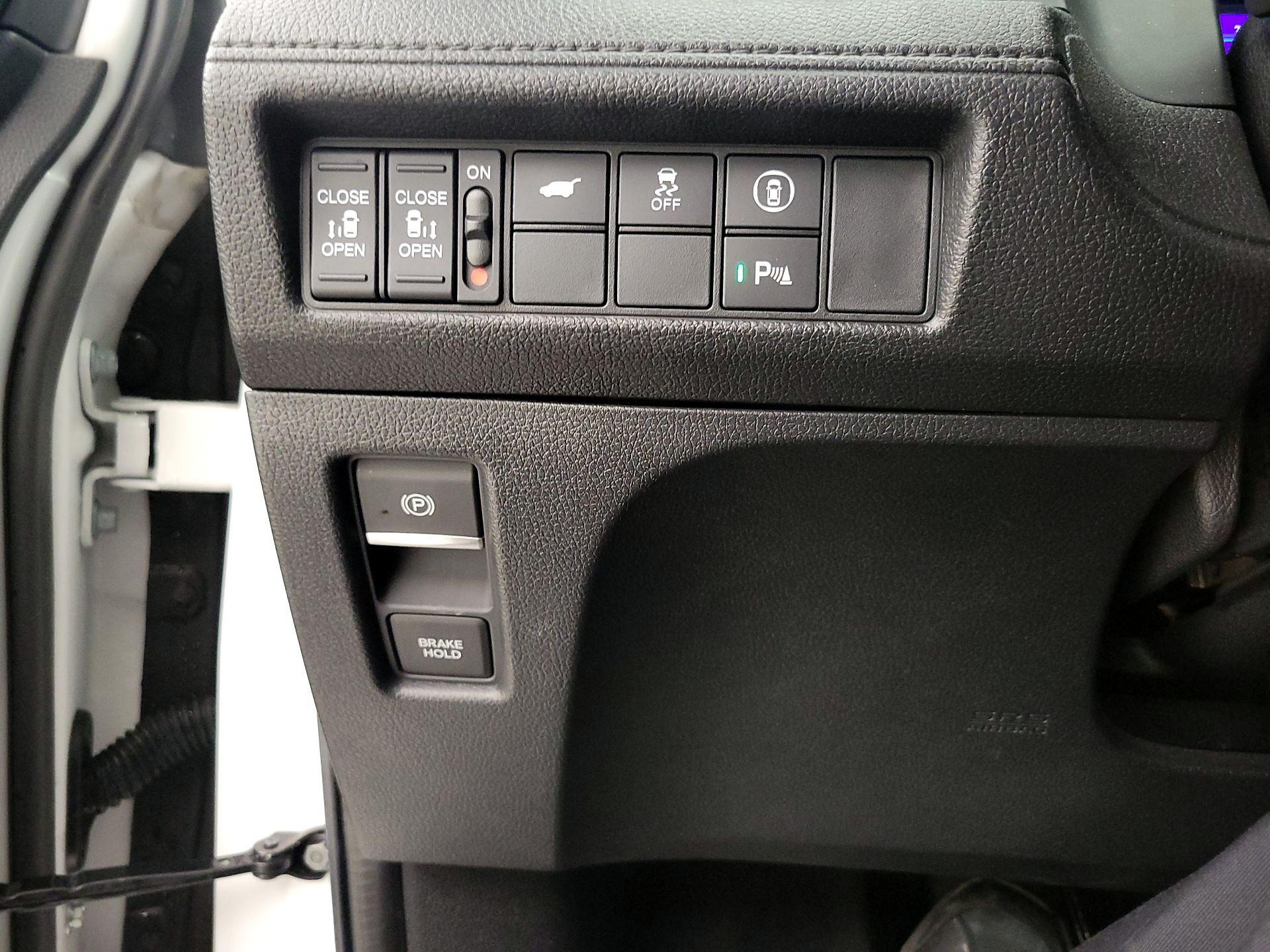 Thumbnail: 2023 Honda Odyssey - 13