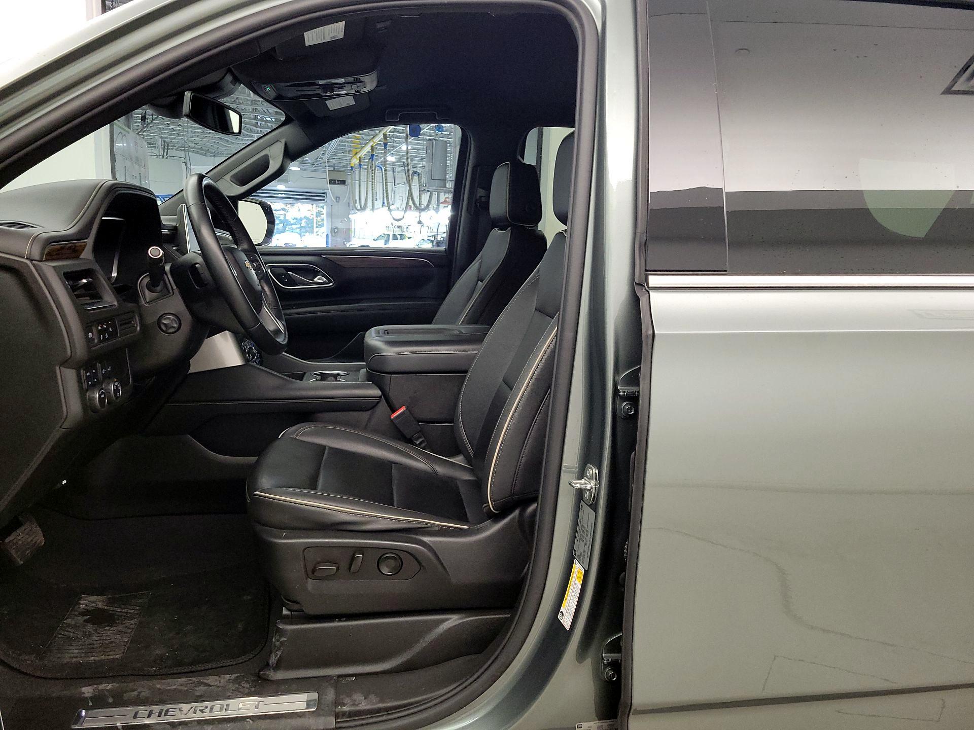 Thumbnail: 2023 Chevrolet Suburban - 11