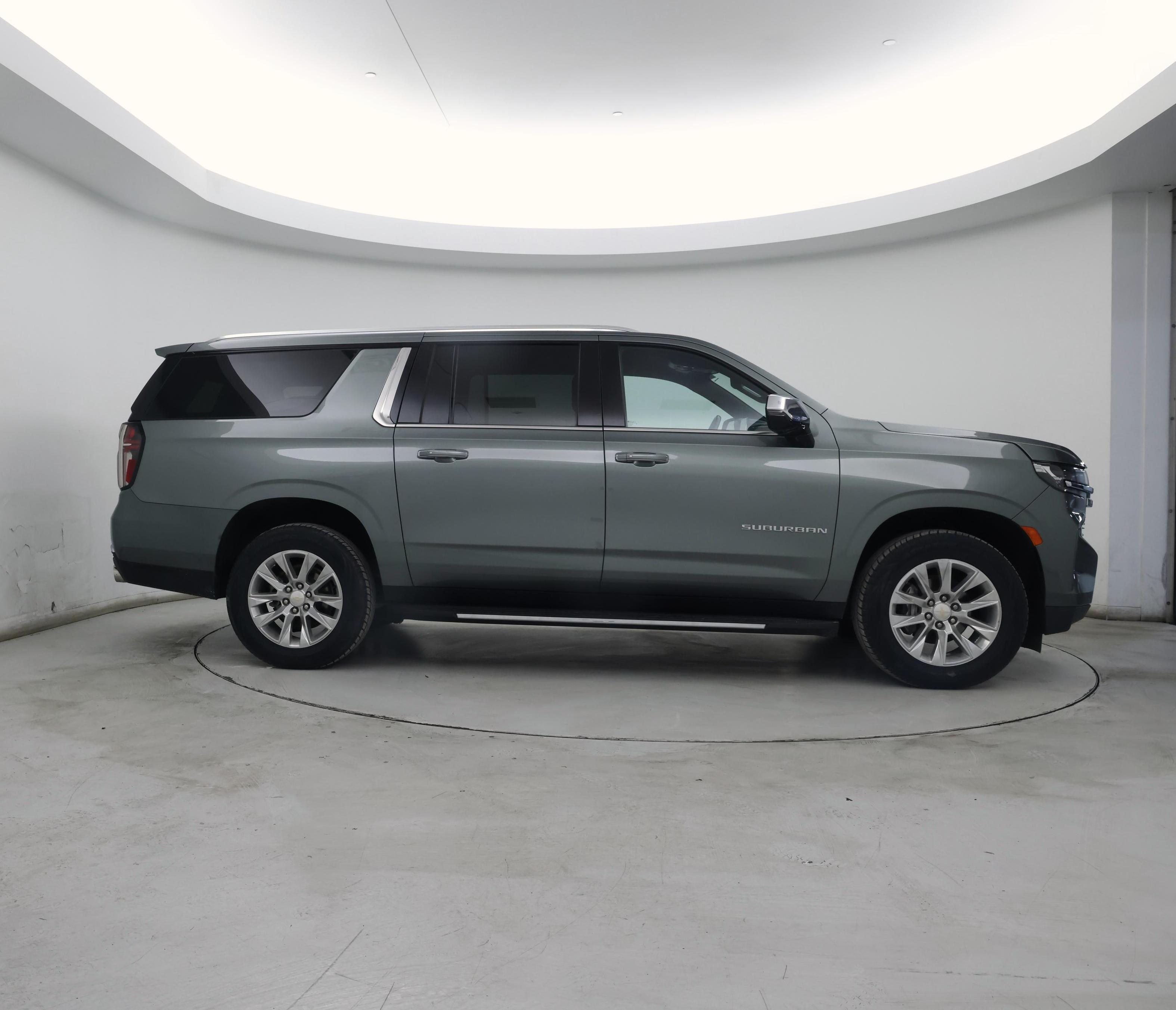 Thumbnail: 2023 Chevrolet Suburban - 7