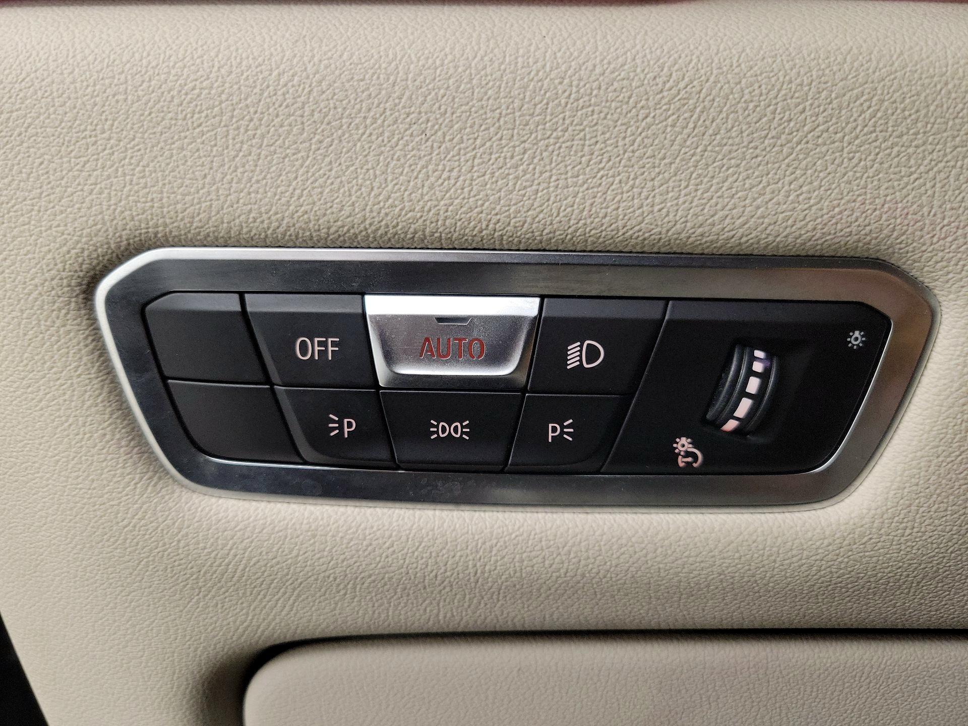 Thumbnail: 2022 BMW X5 - 13