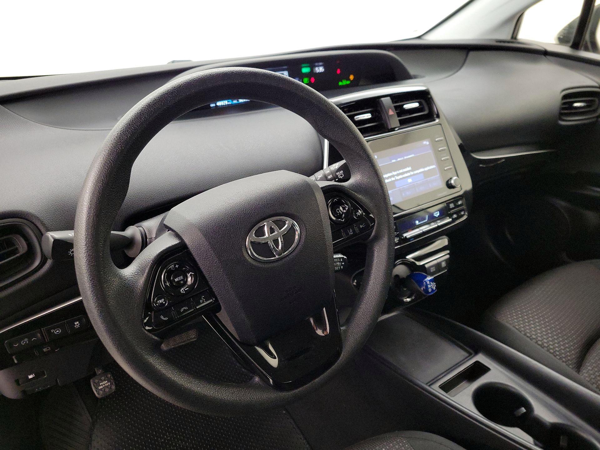 Thumbnail: 2022 Toyota Prius - 9