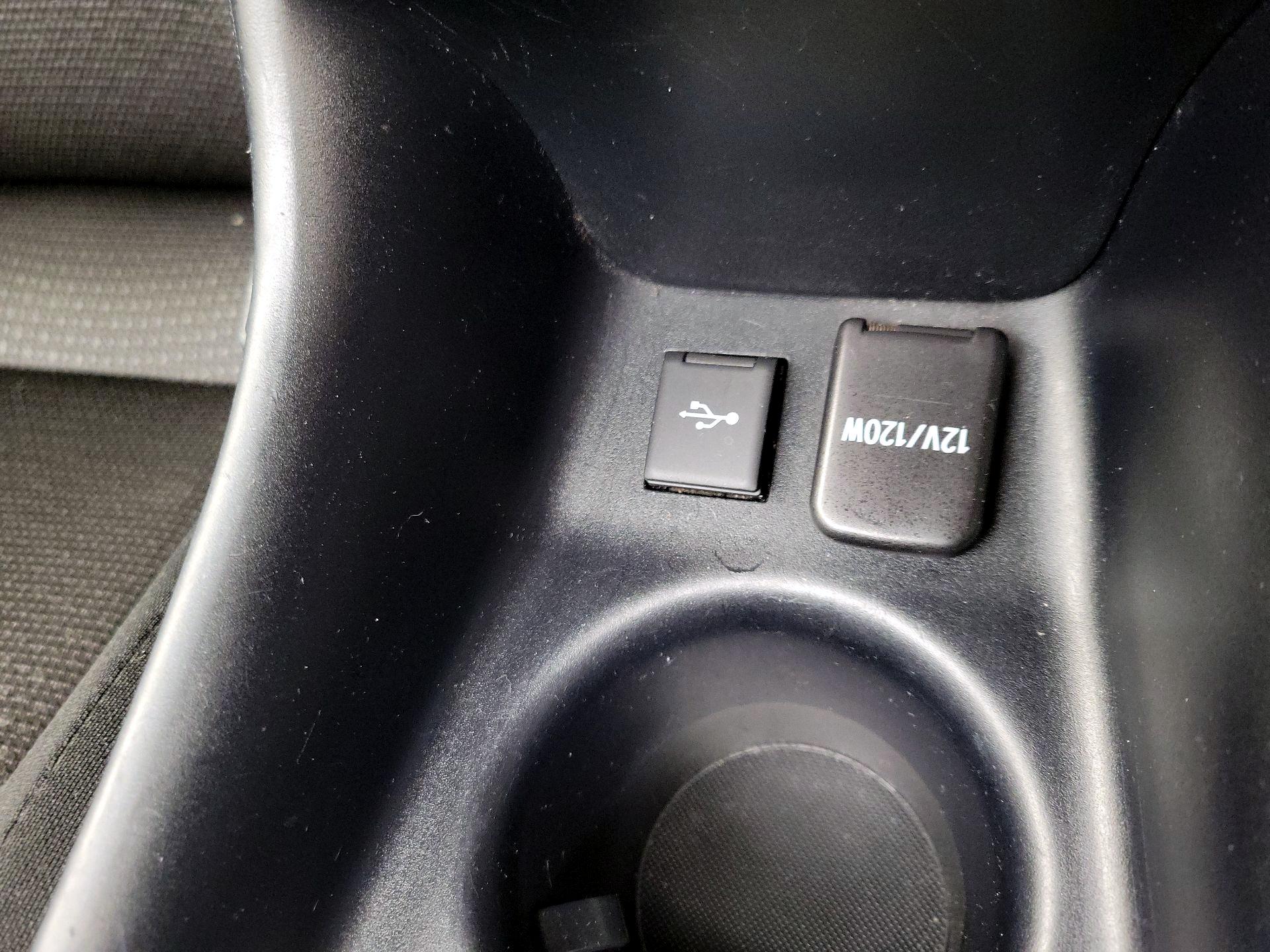 Thumbnail: 2022 Toyota Prius - 18