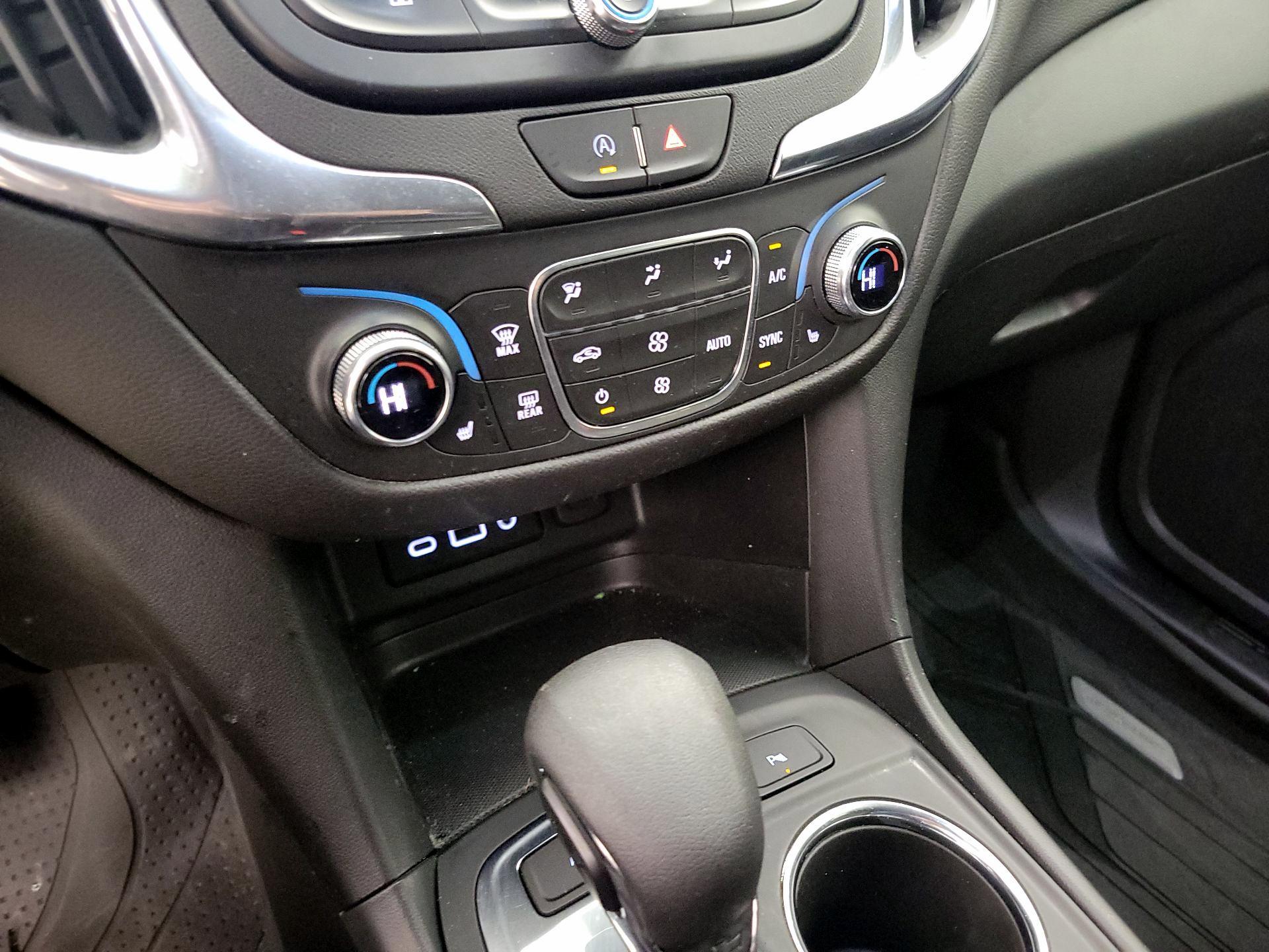 Thumbnail: 2022 Chevrolet Equinox - 16