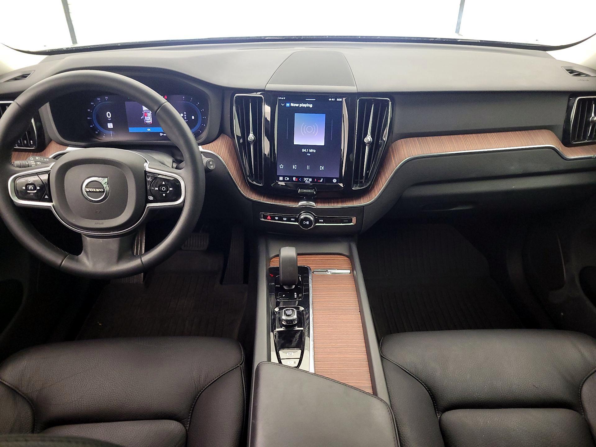 Thumbnail: 2023 Volvo XC60 - 9