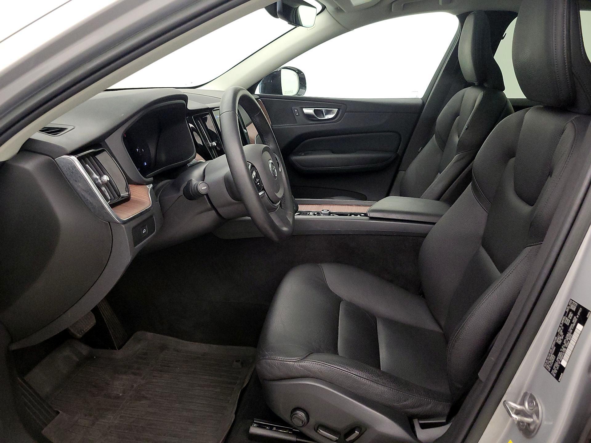 Thumbnail: 2023 Volvo XC60 - 11