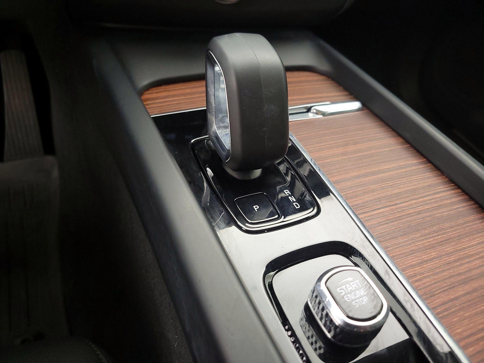 Thumbnail: 2023 Volvo XC60 - 17