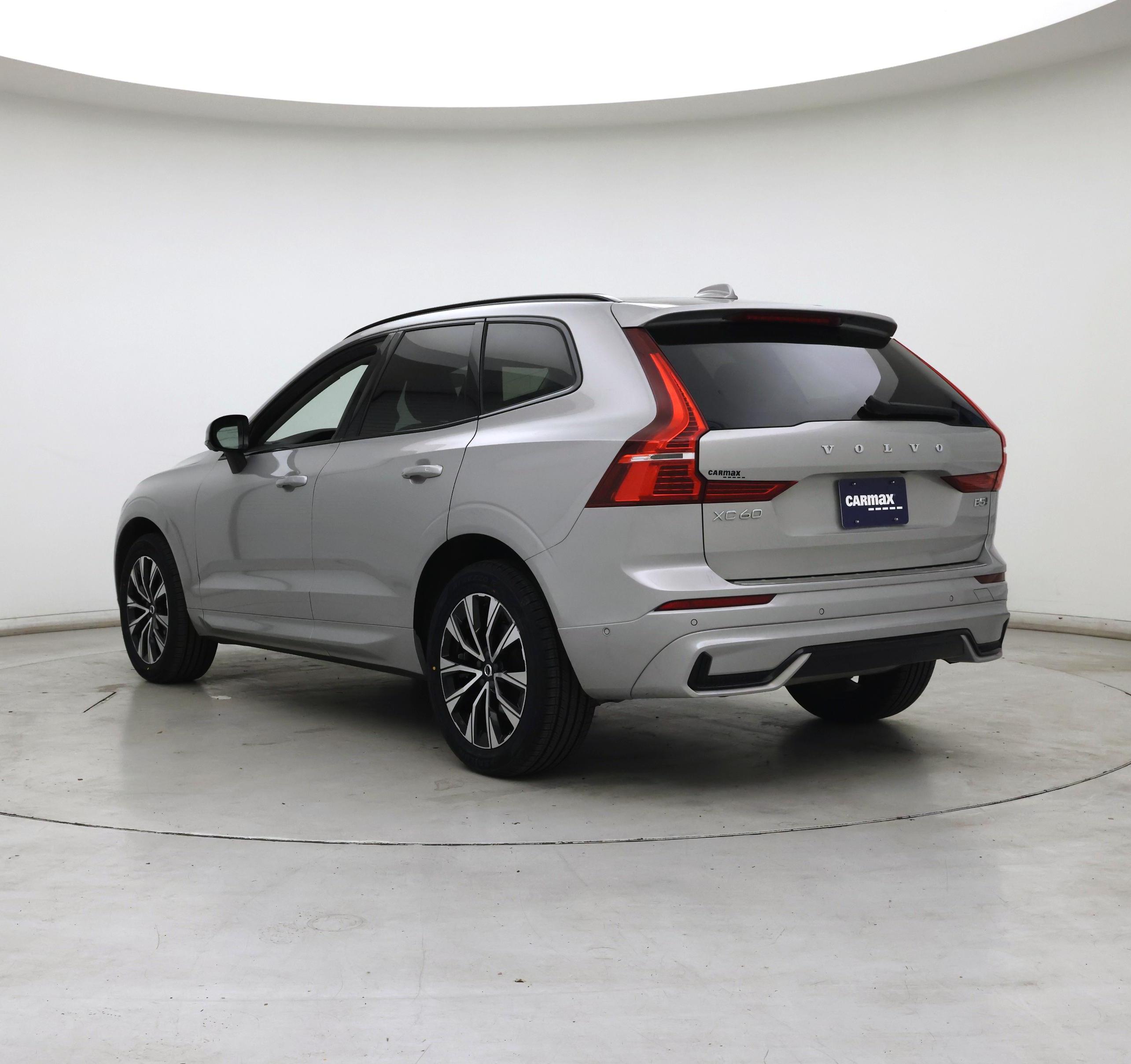 Thumbnail: 2023 Volvo XC60 - 2