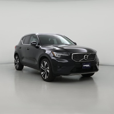 2024 Volvo XC40 B5 Core Dark Theme