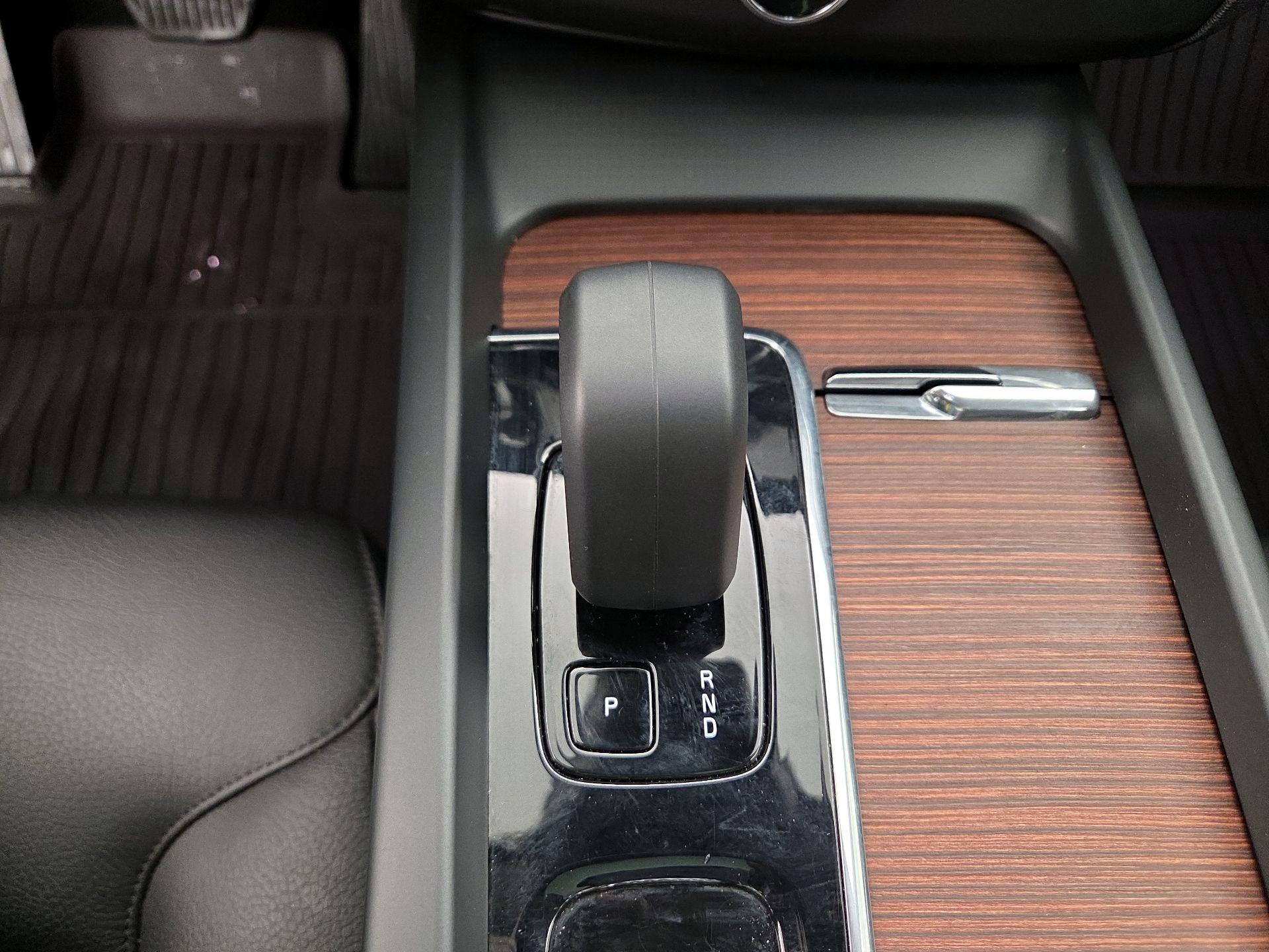 Thumbnail: 2023 Volvo XC60 - 18