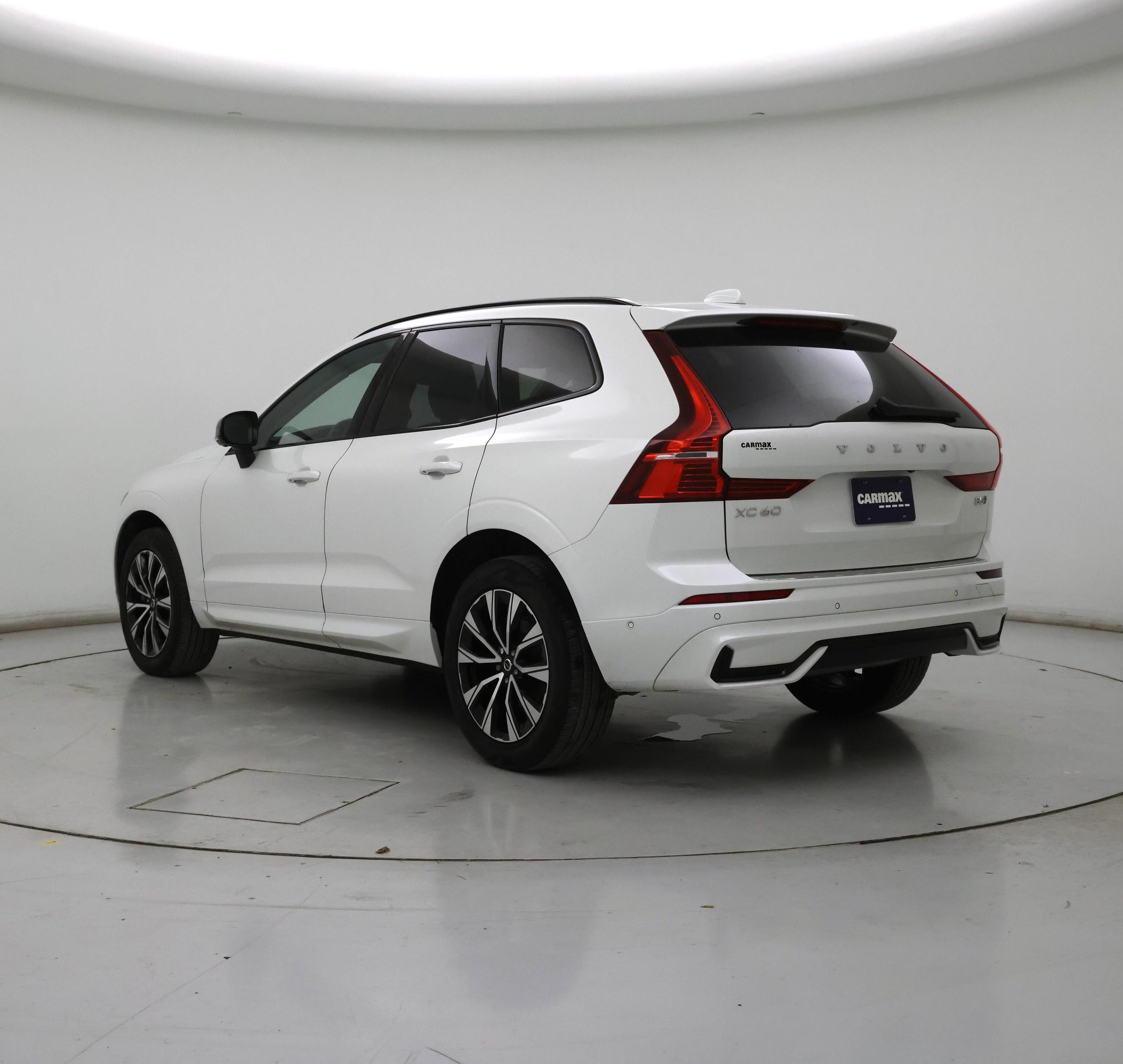 Thumbnail: 2023 Volvo XC60 - 2