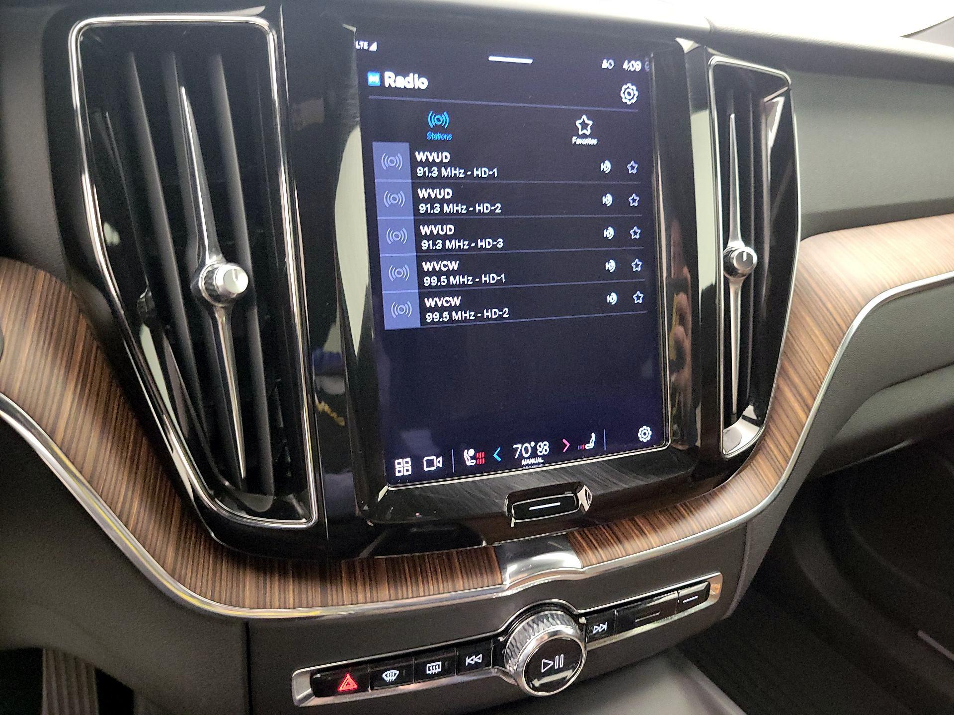 Thumbnail: 2023 Volvo XC60 - 15